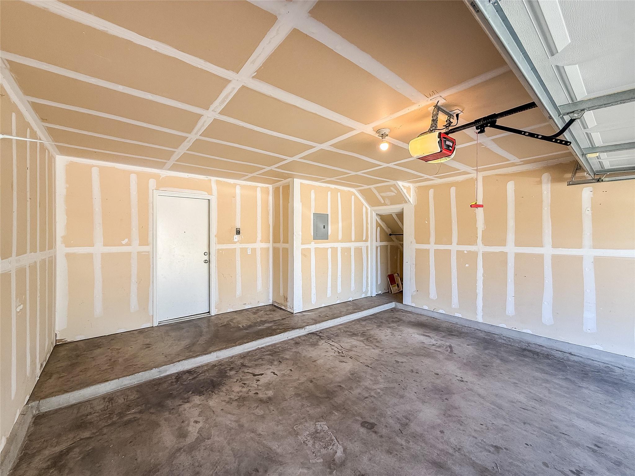 909 Remington Dr, Leander, TX 78641