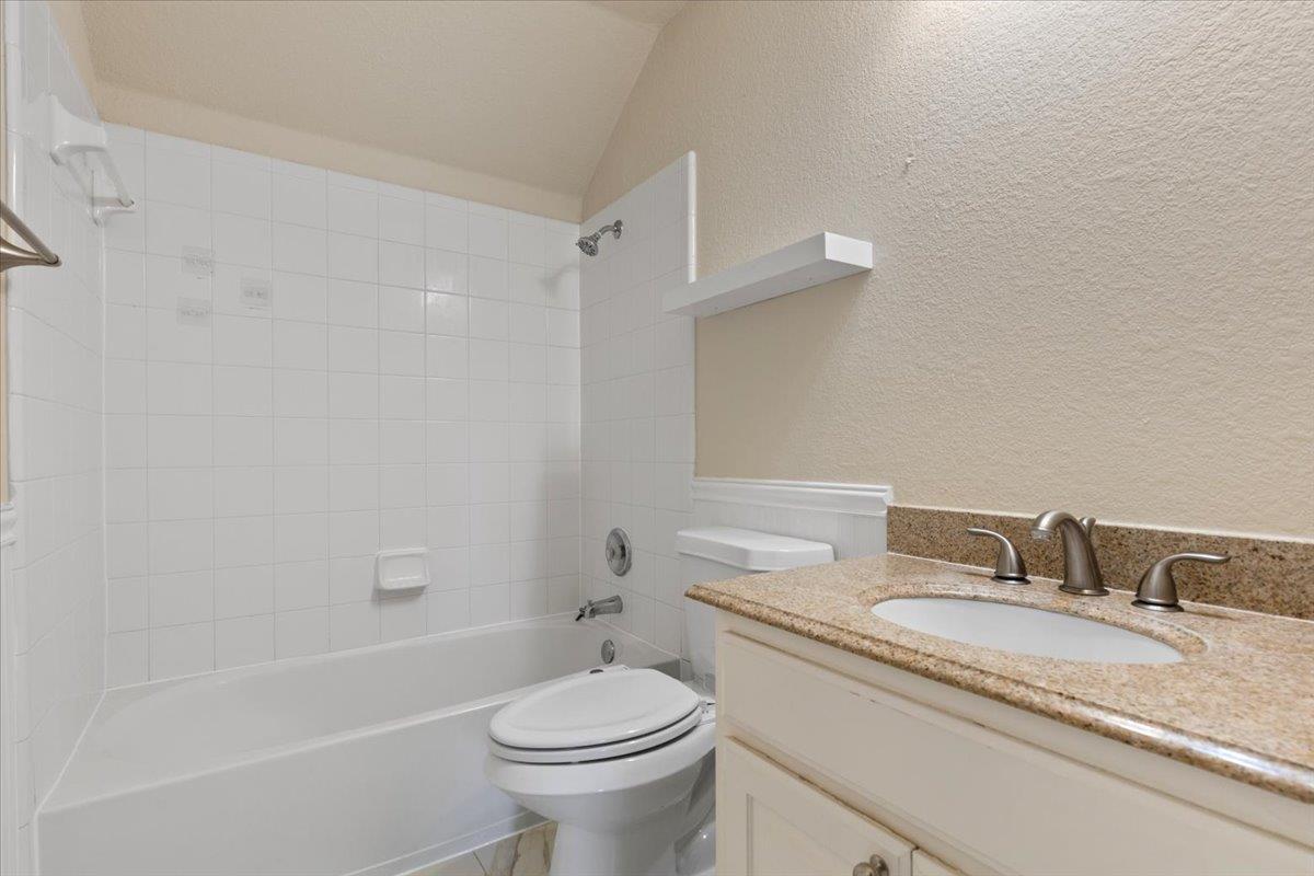 2221 Speidel Dr, Pflugerville, TX 78660