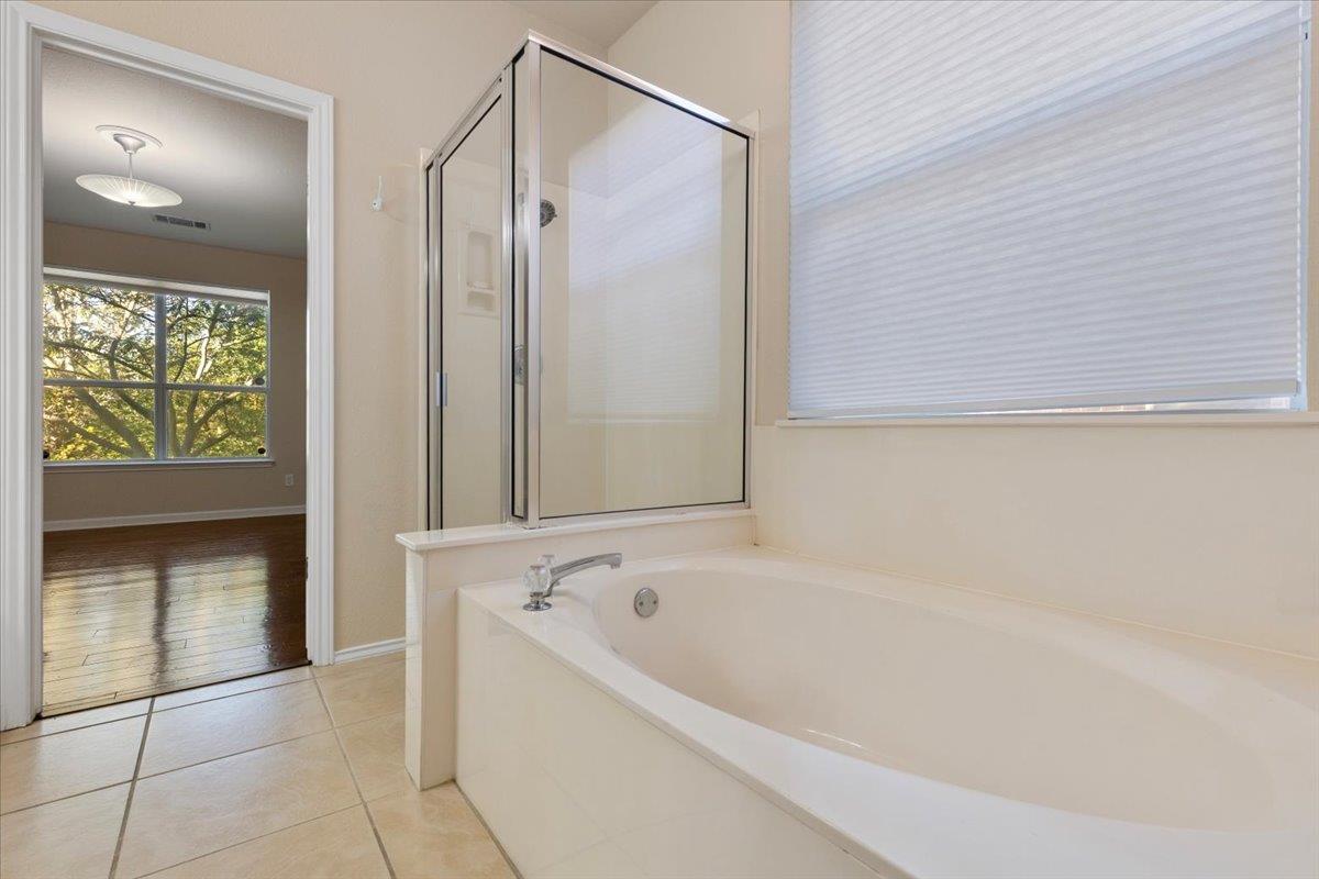 2221 Speidel Dr, Pflugerville, TX 78660