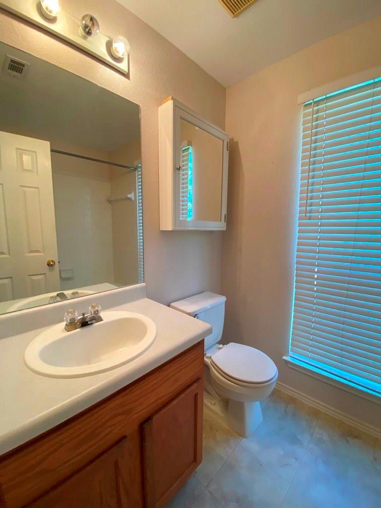 145 Strawn, Kyle, TX 78640