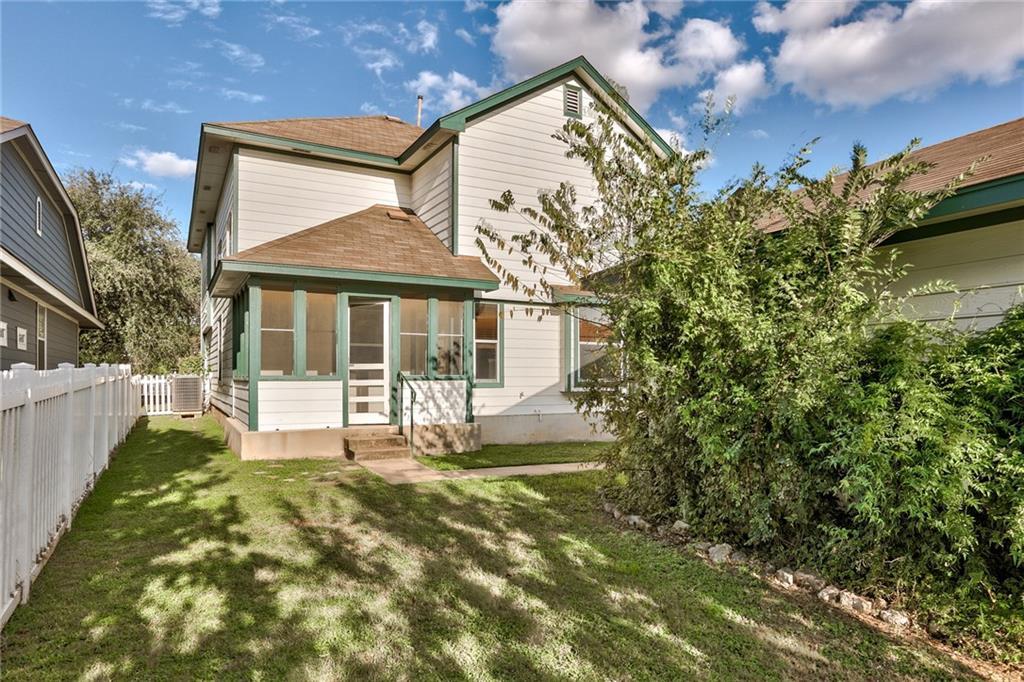 145 Strawn, Kyle, TX 78640