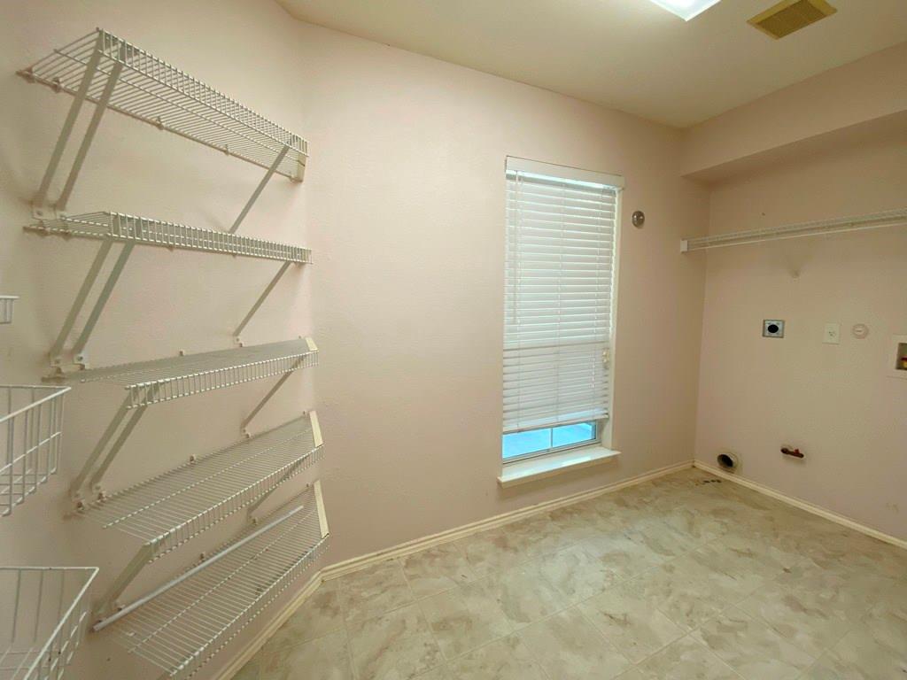 145 Strawn, Kyle, TX 78640