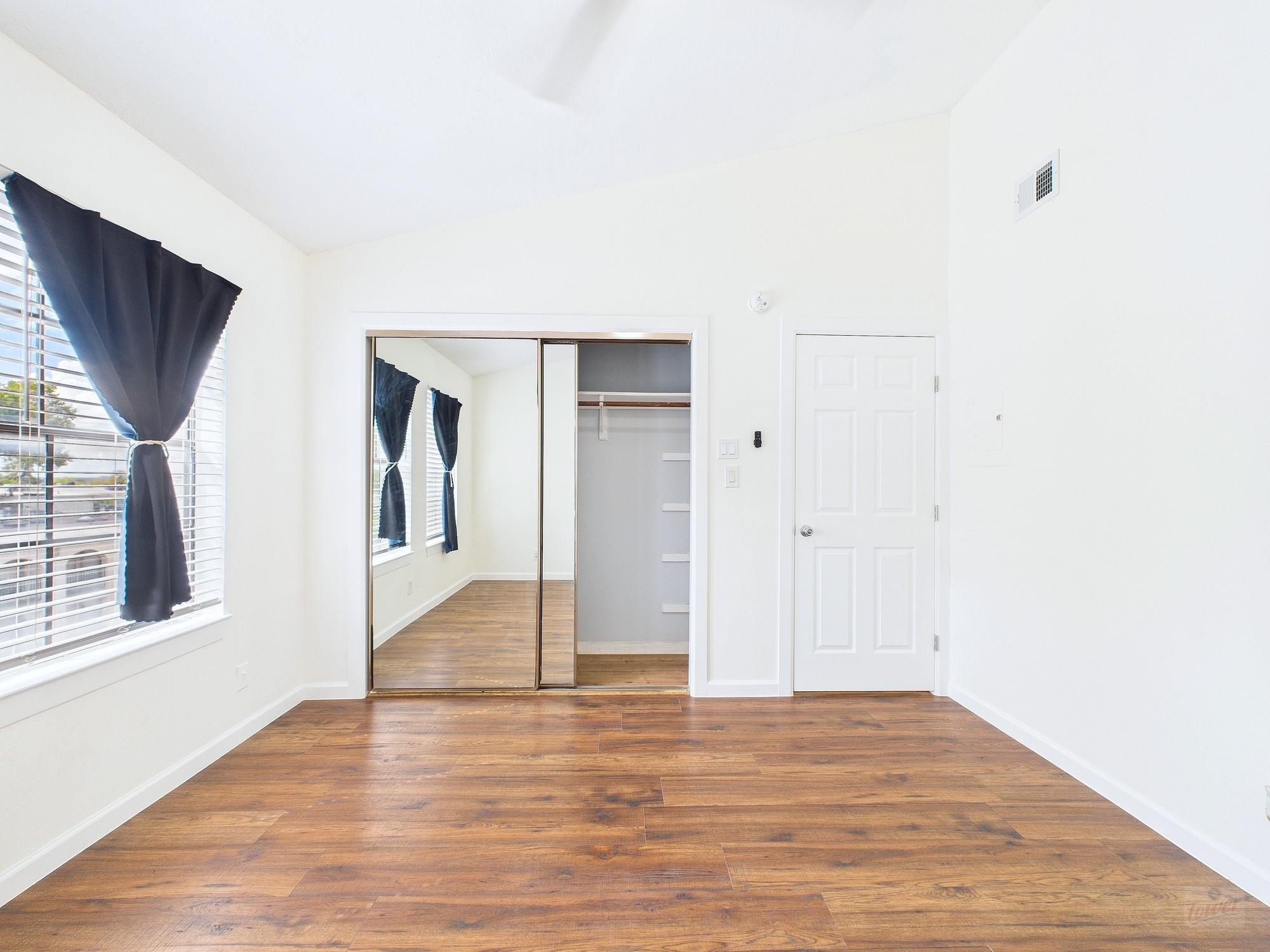 2216 San Gabriel St # 305, Austin, TX 78705