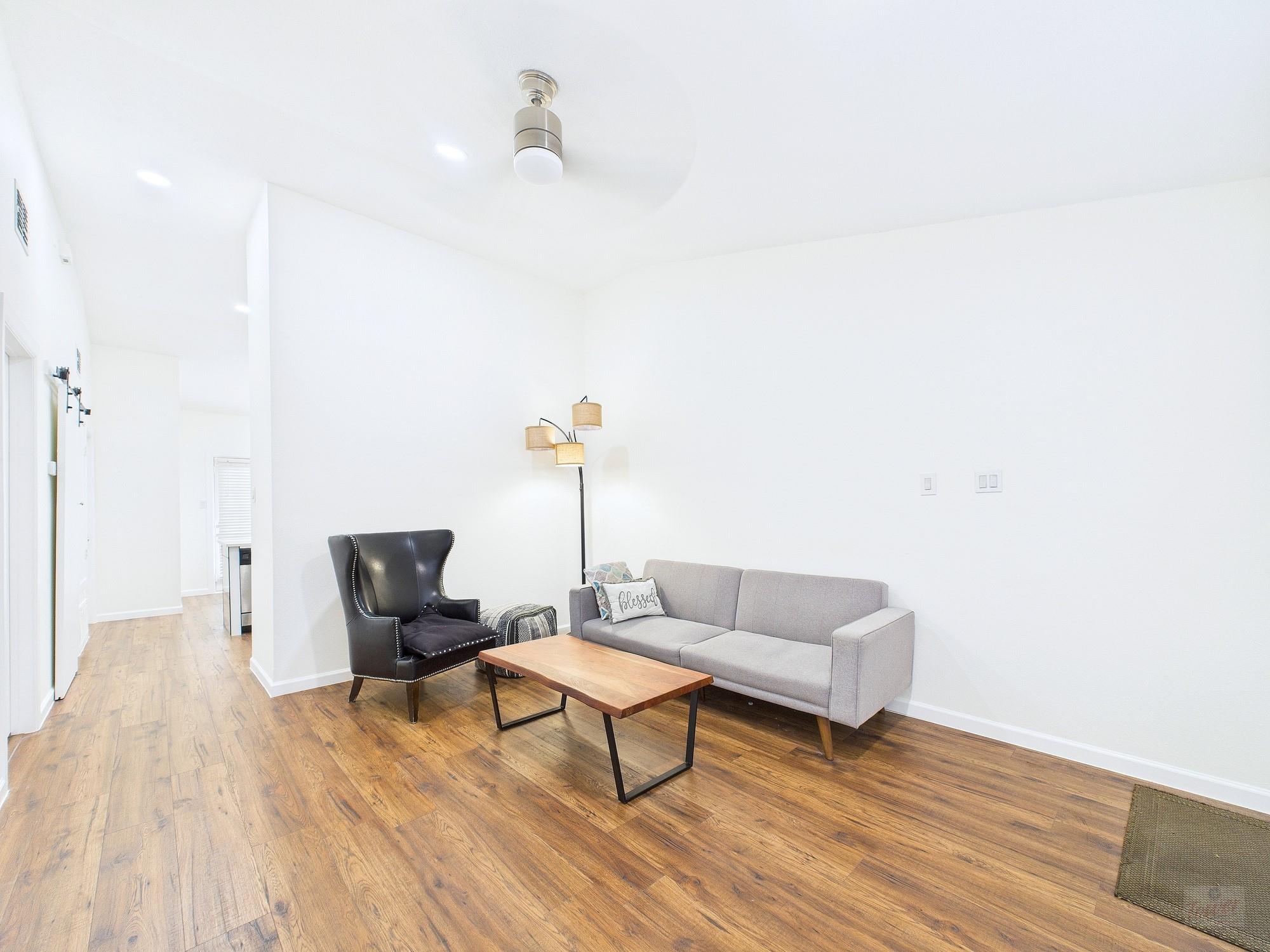 2216 San Gabriel St # 305, Austin, TX 78705