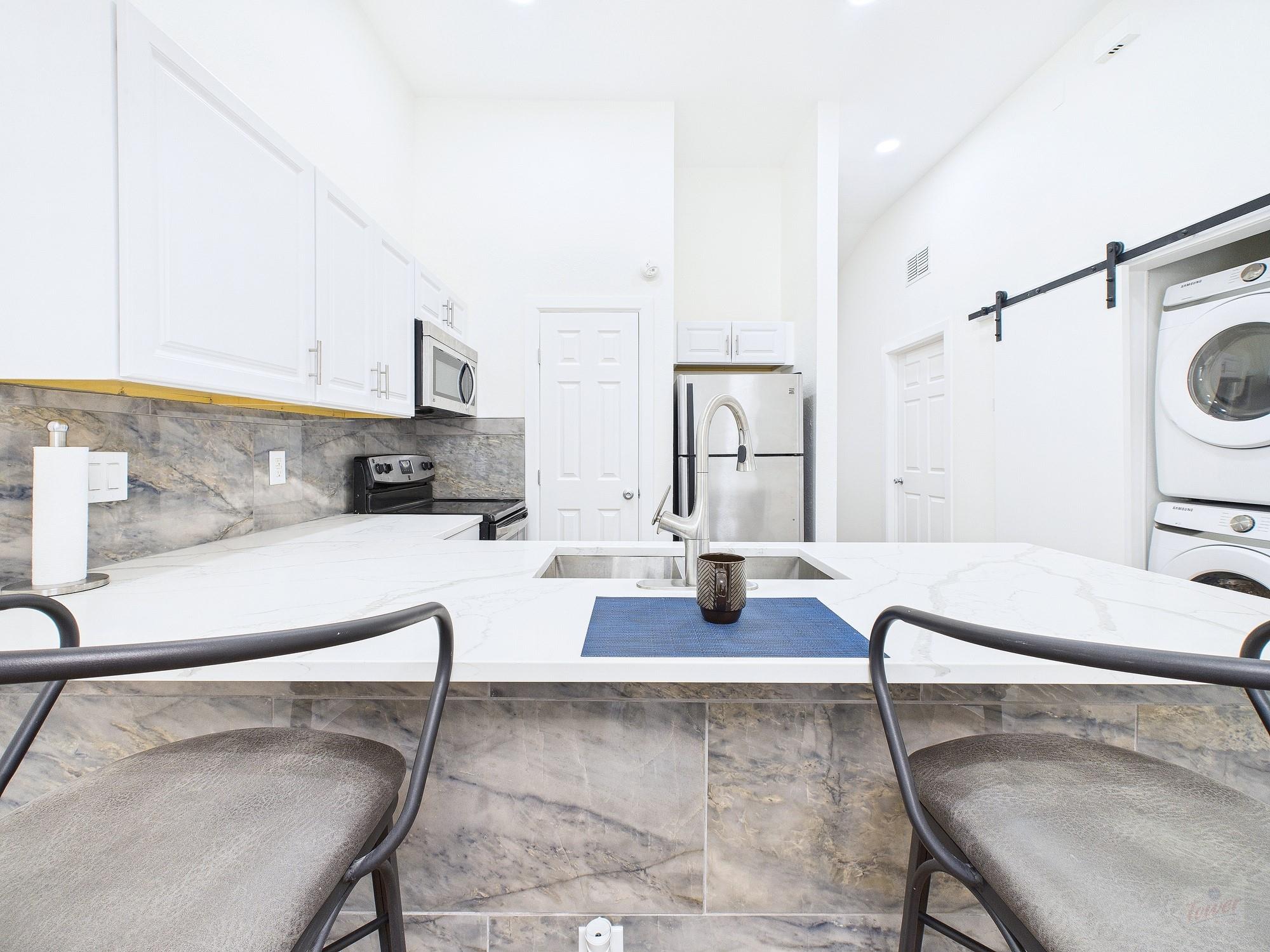 2216 San Gabriel St # 305, Austin, TX 78705