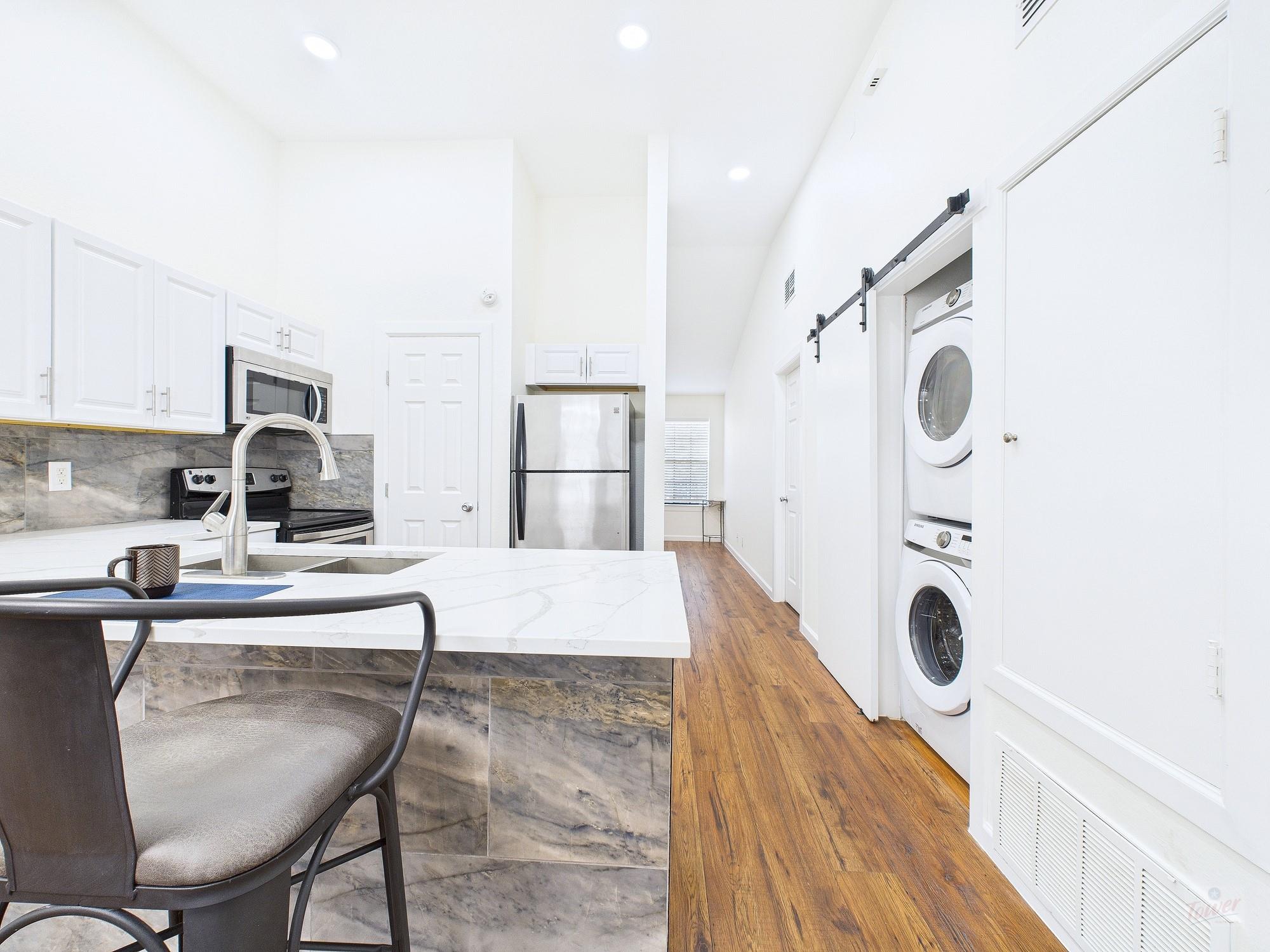 2216 San Gabriel St # 305, Austin, TX 78705