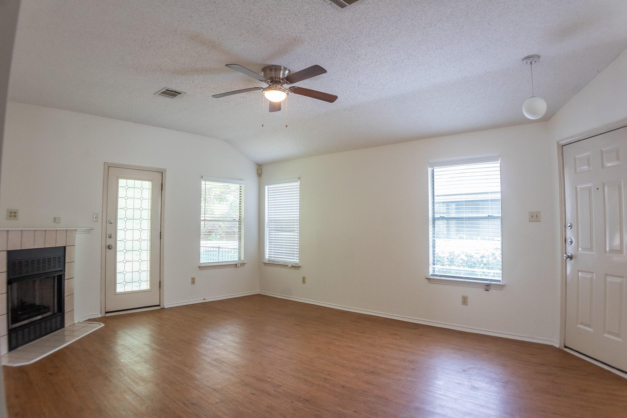 8137 Huddleston Ln, Austin, TX 78748