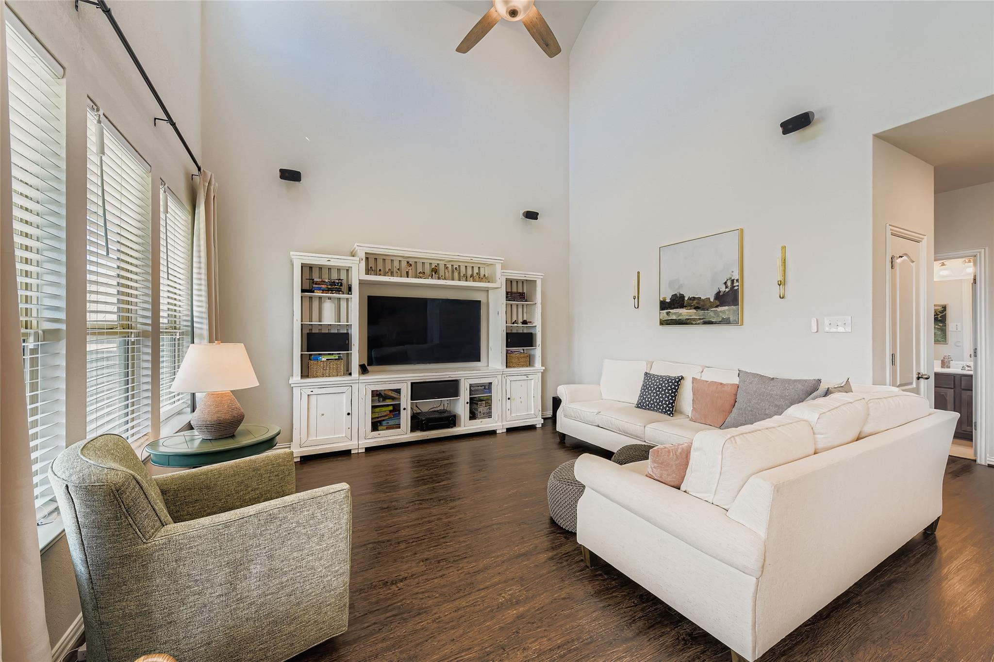 1075 Cherrystone Loop, Buda, TX 78610