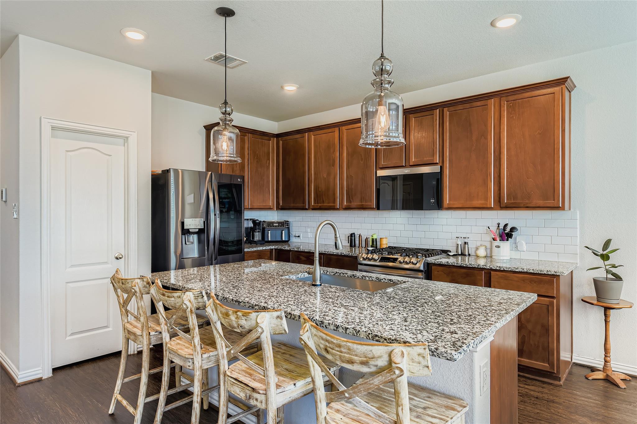 1075 Cherrystone Loop, Buda, TX 78610