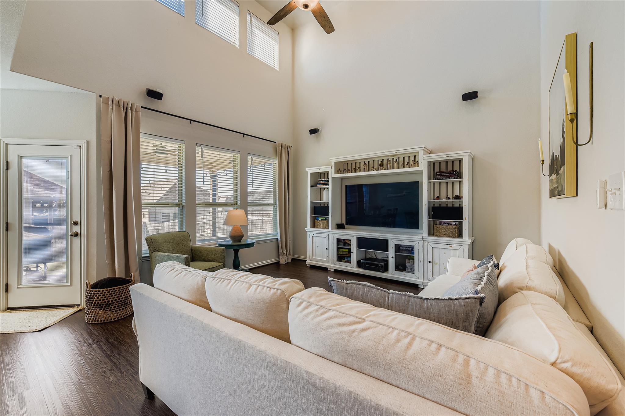 1075 Cherrystone Loop, Buda, TX 78610