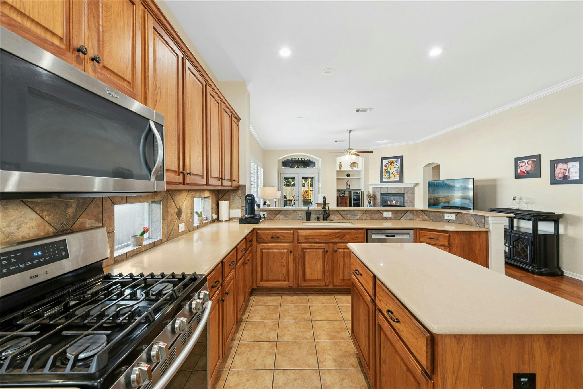 2011 Burnie Bishop Pl, Cedar Park, TX 78613