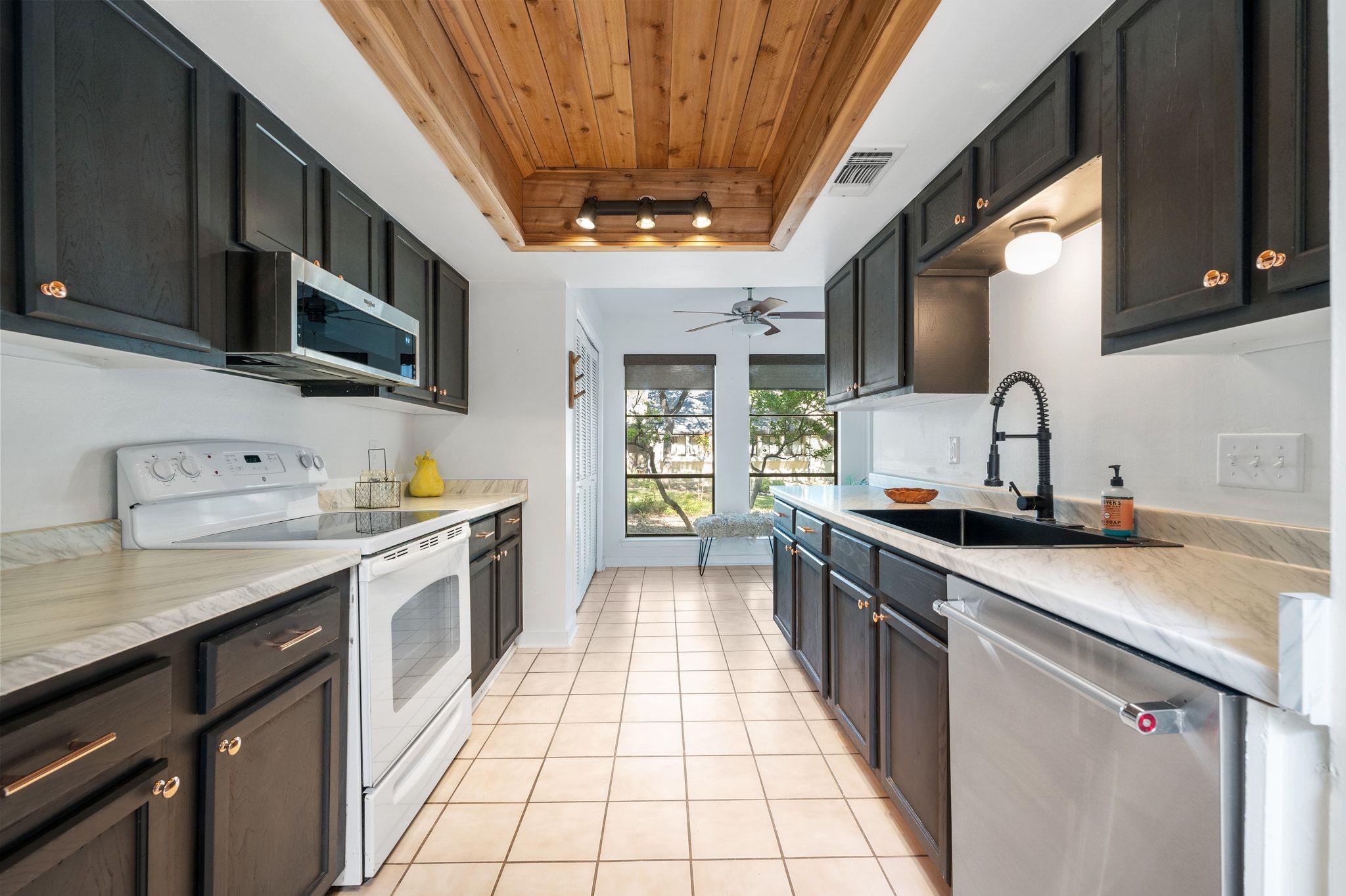 4 Casa Verde, Lakeway, TX 78734