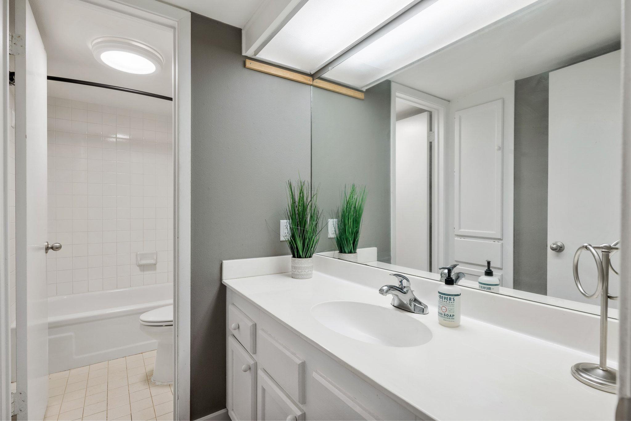 4 Casa Verde, Lakeway, TX 78734