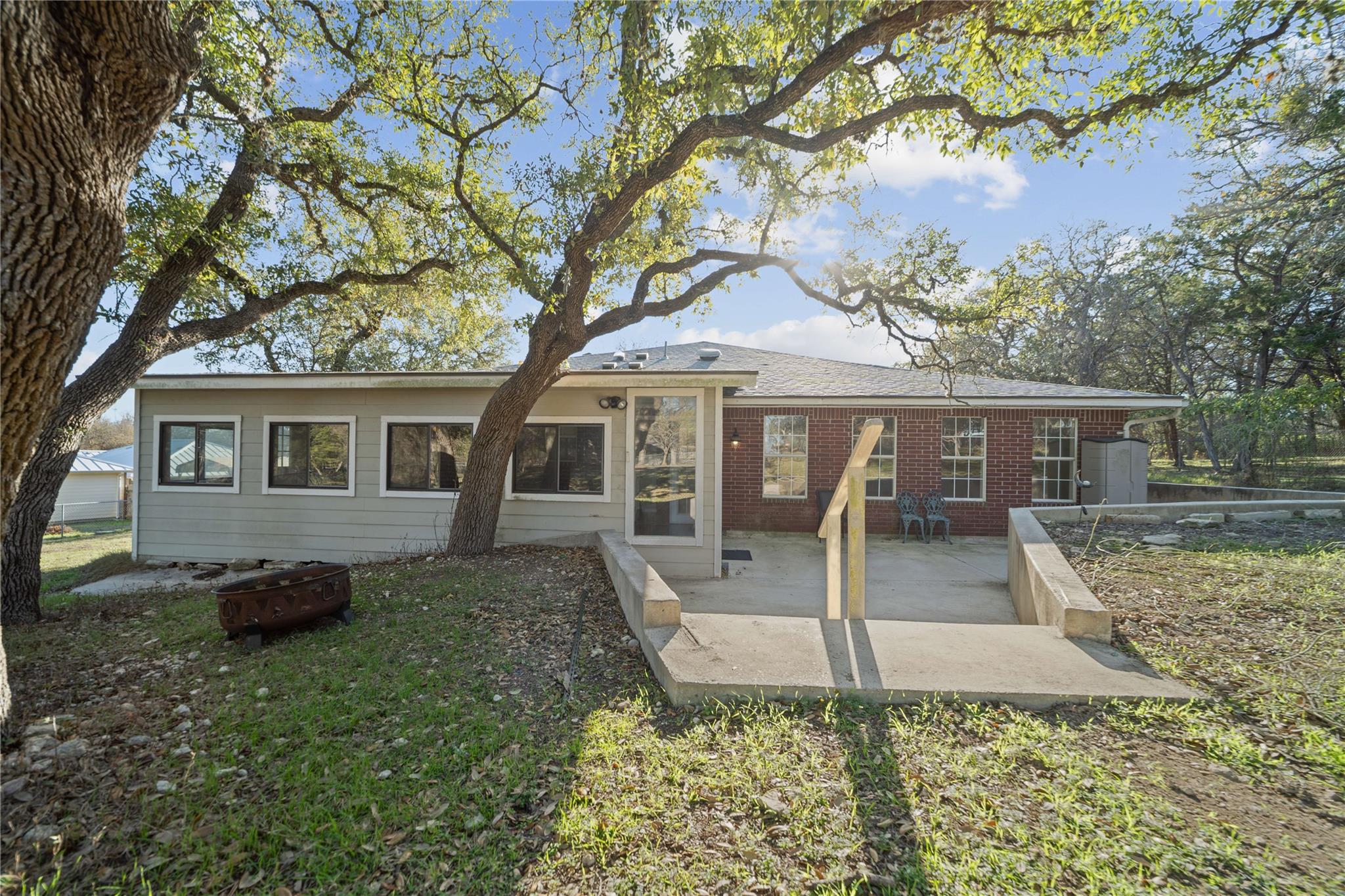 1912 Mulberry Ct, San Marcos, TX 78666