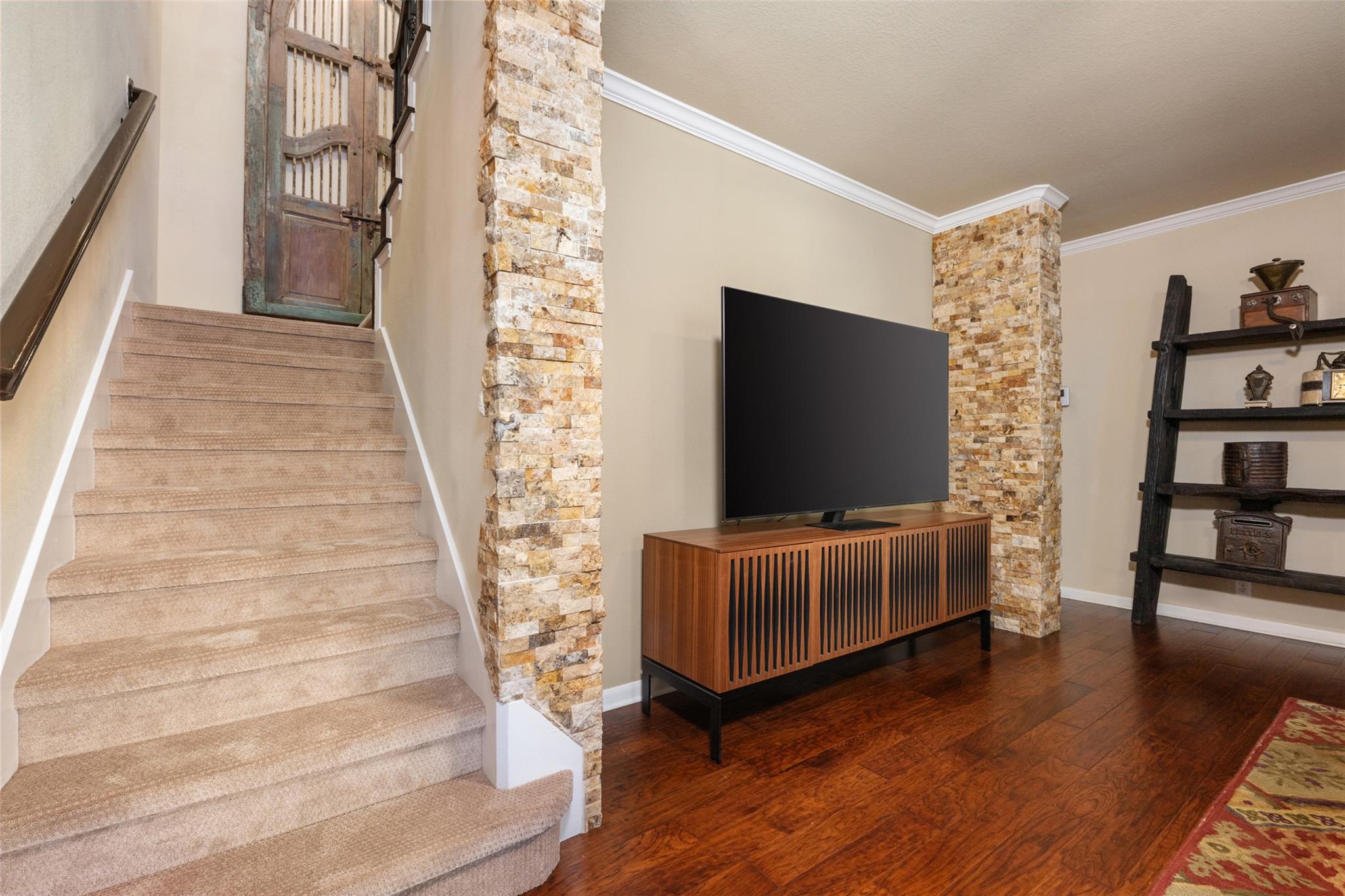 503 S Meadowlark St # A, Lakeway, TX 78734