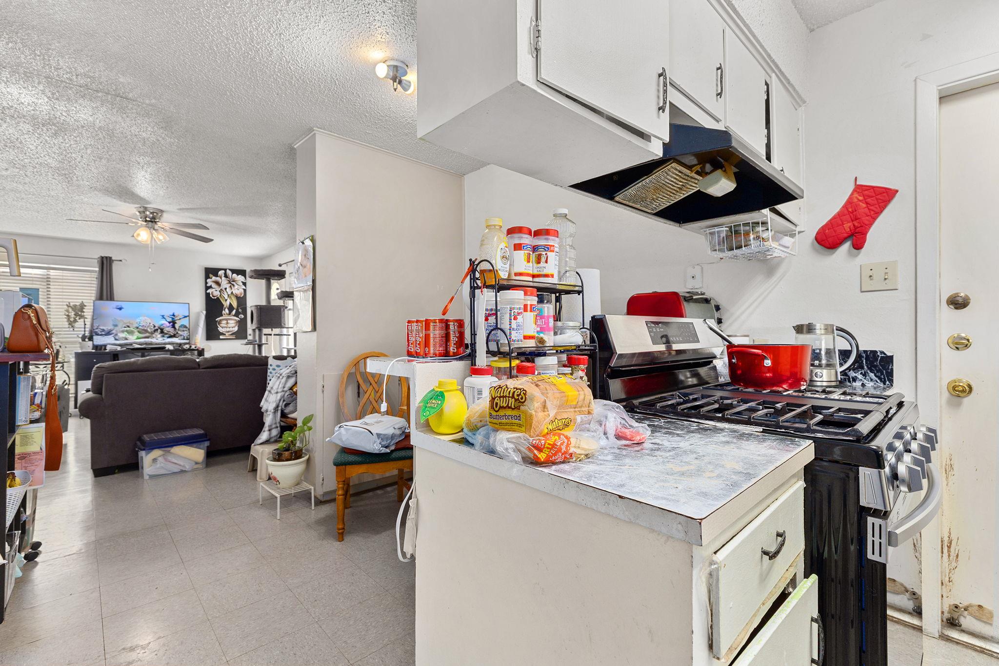 6911 Cooper Ln, Austin, TX 78745