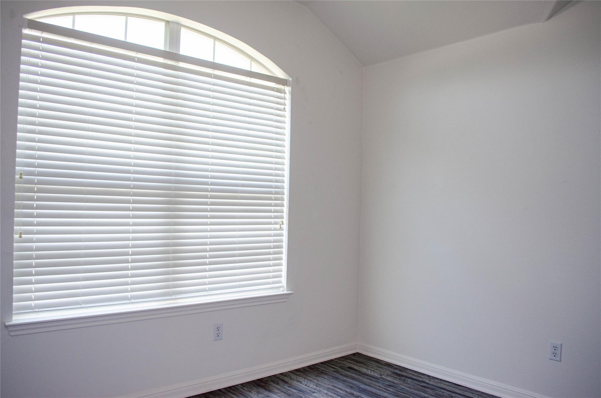 1108 Delia Chapa Ln, Hutto, TX 78634