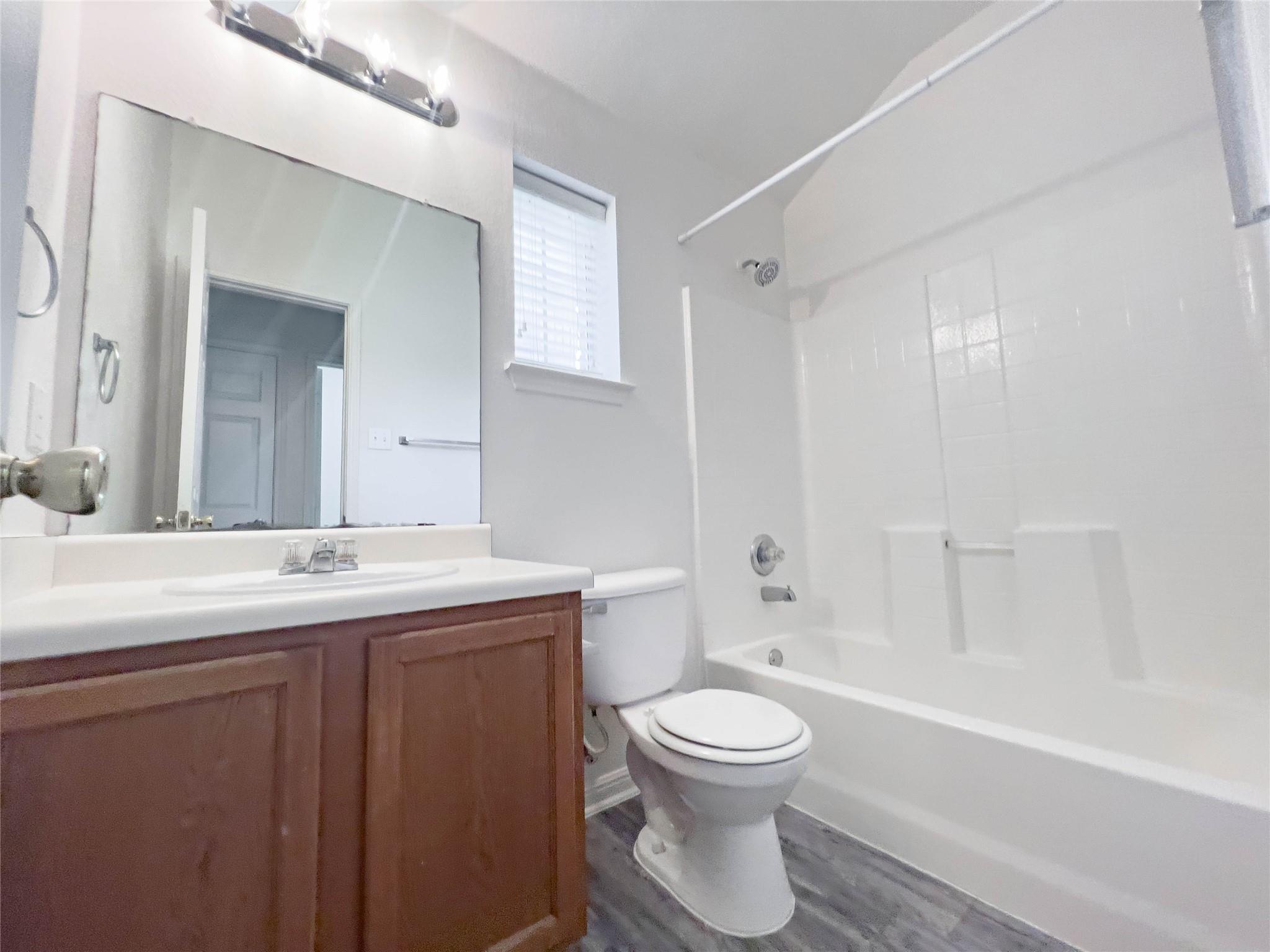 1108 Delia Chapa Ln, Hutto, TX 78634