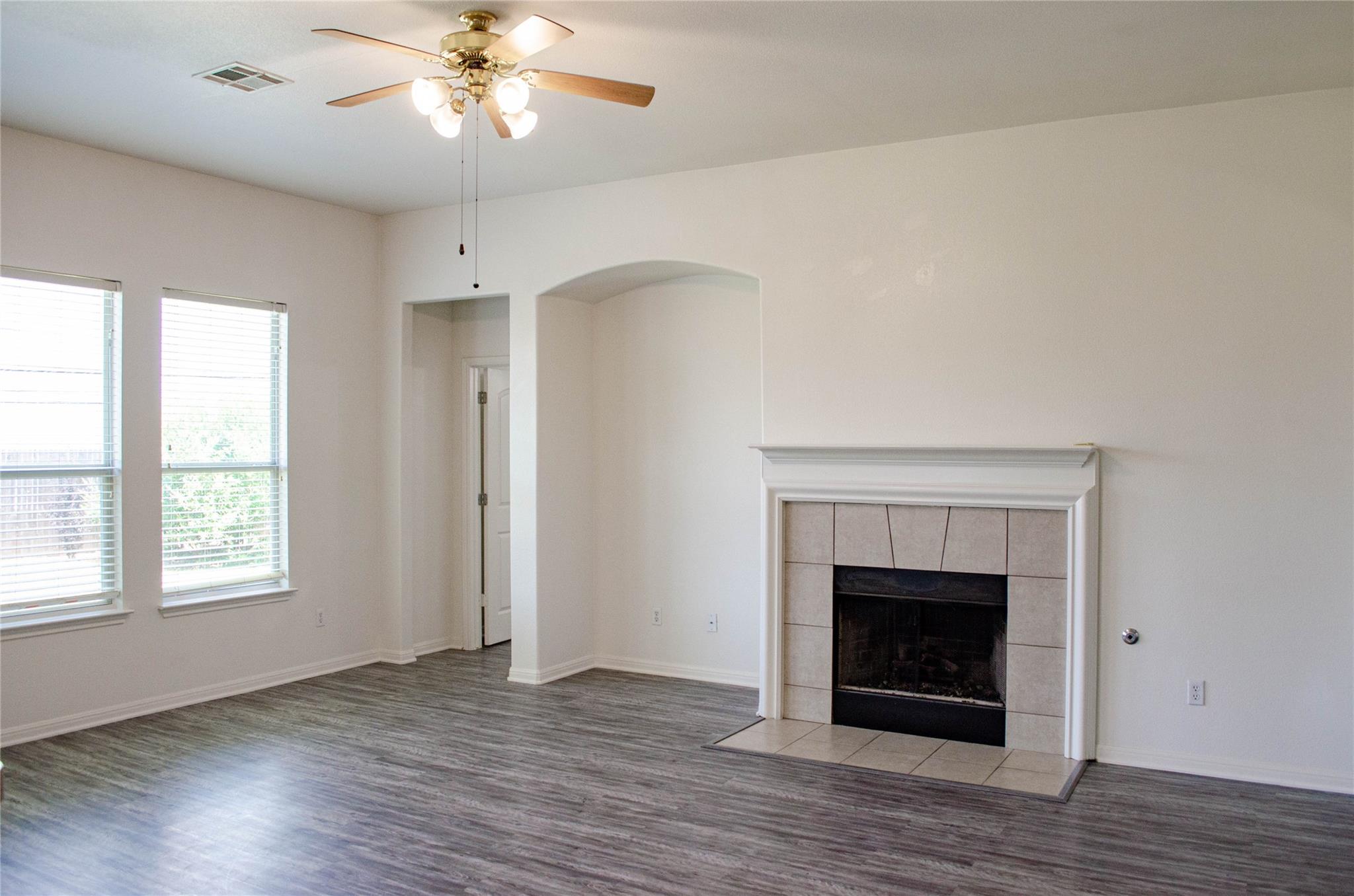 1108 Delia Chapa Ln, Hutto, TX 78634