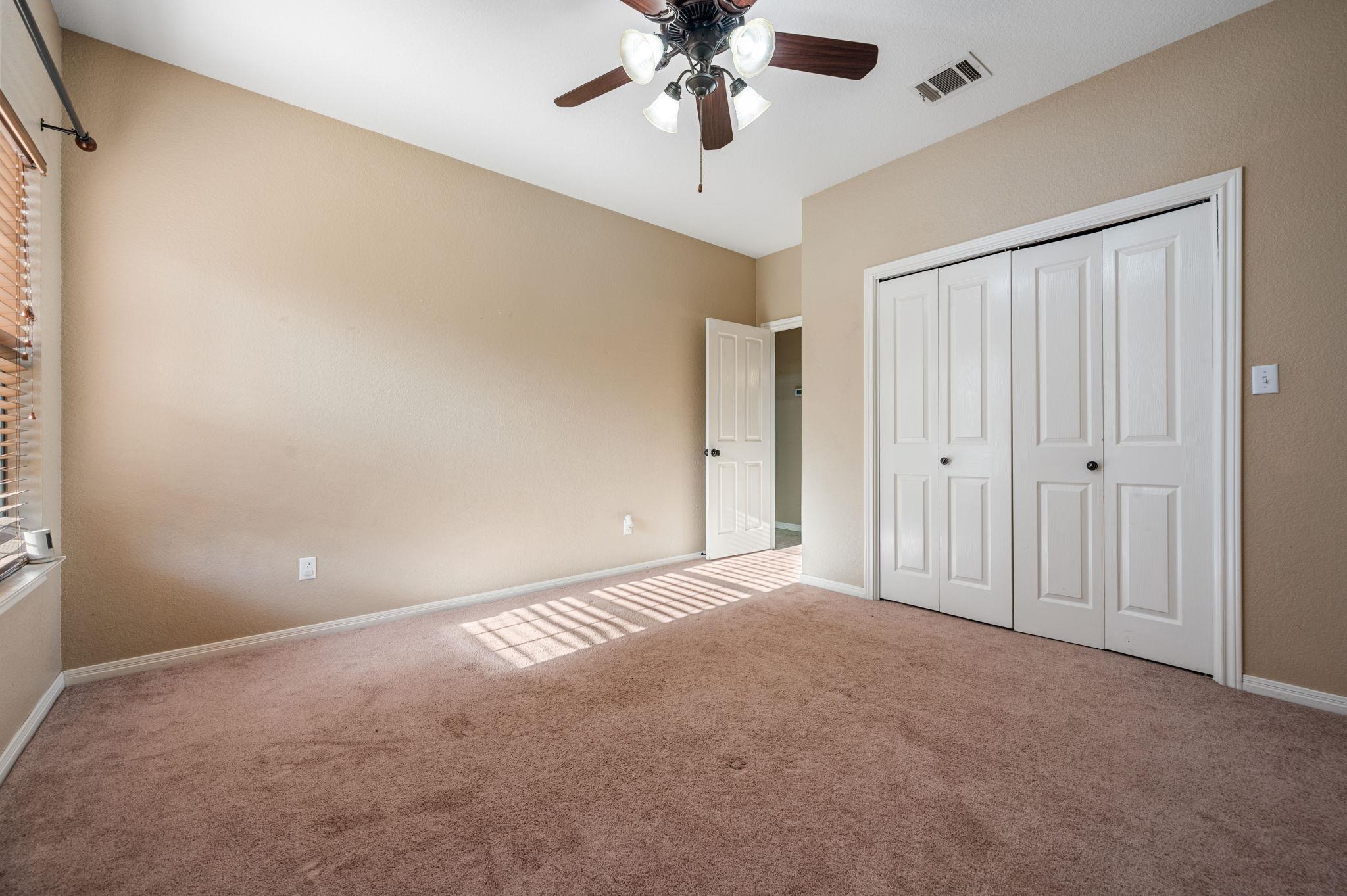 225 Foust Dr, Liberty Hill, TX 78642