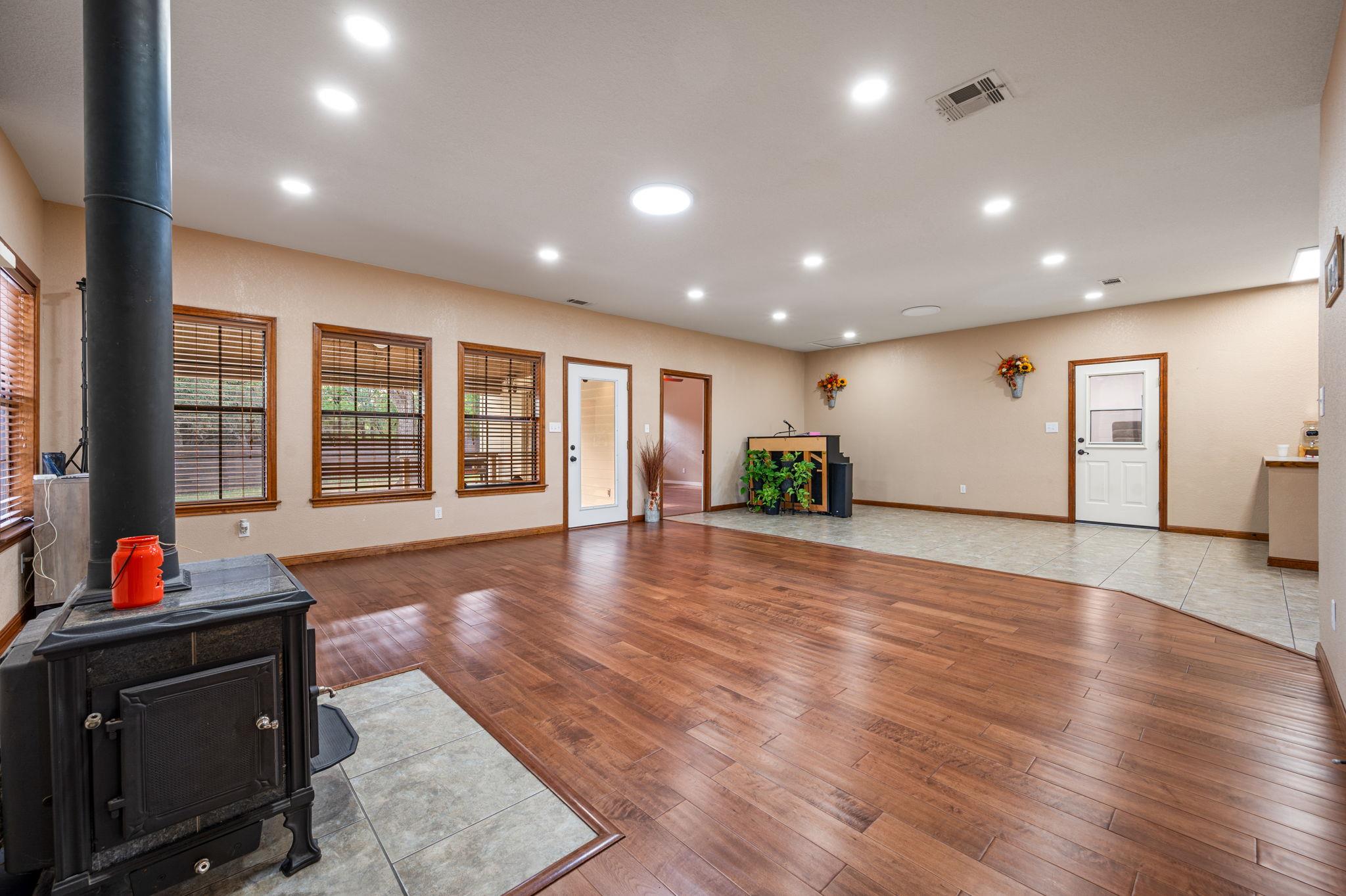 225 Foust Dr, Liberty Hill, TX 78642