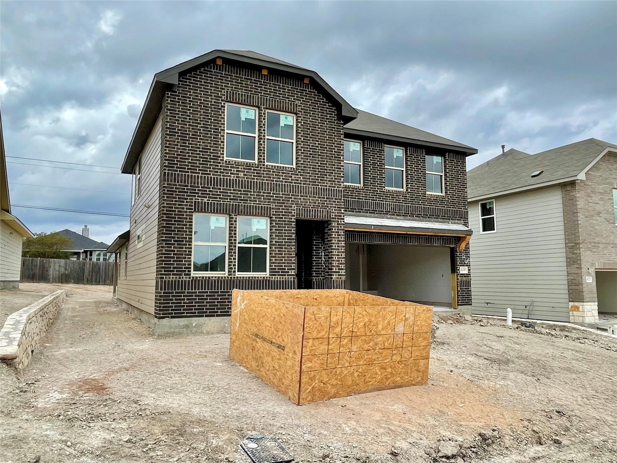 609 Palo Brea Loop, Hutto, TX 78634