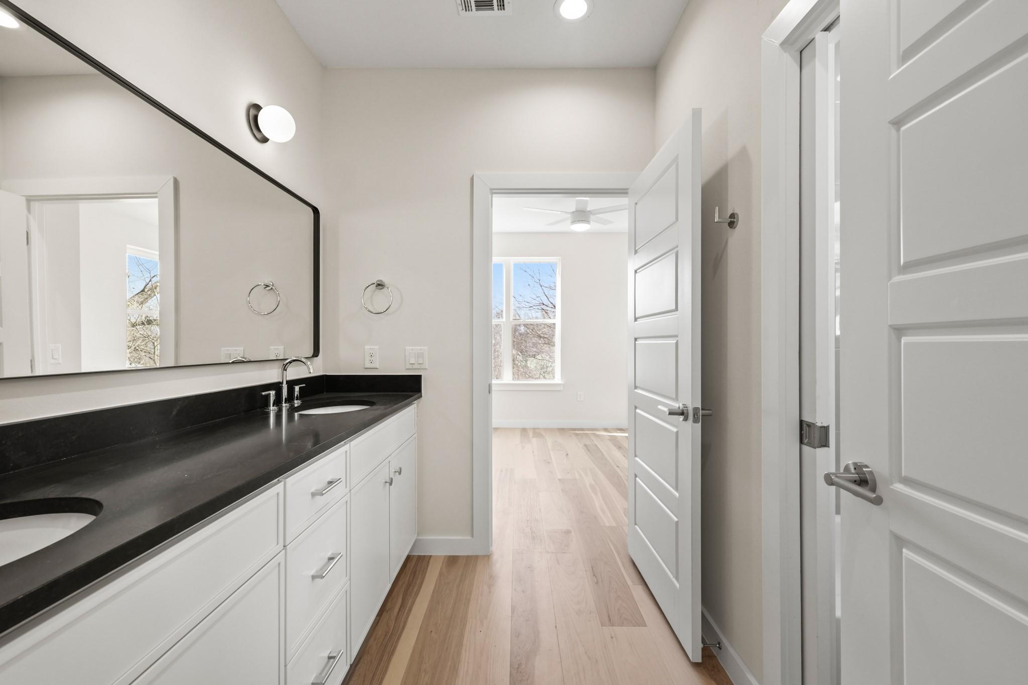 4801 Sara Dr # A, Austin, TX 78721