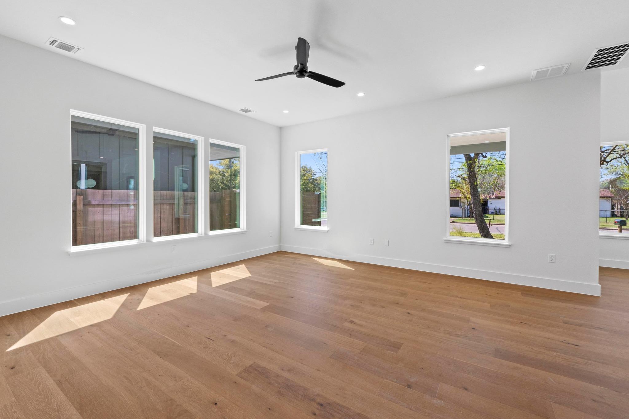 710 Philco Dr, Austin, TX 78745