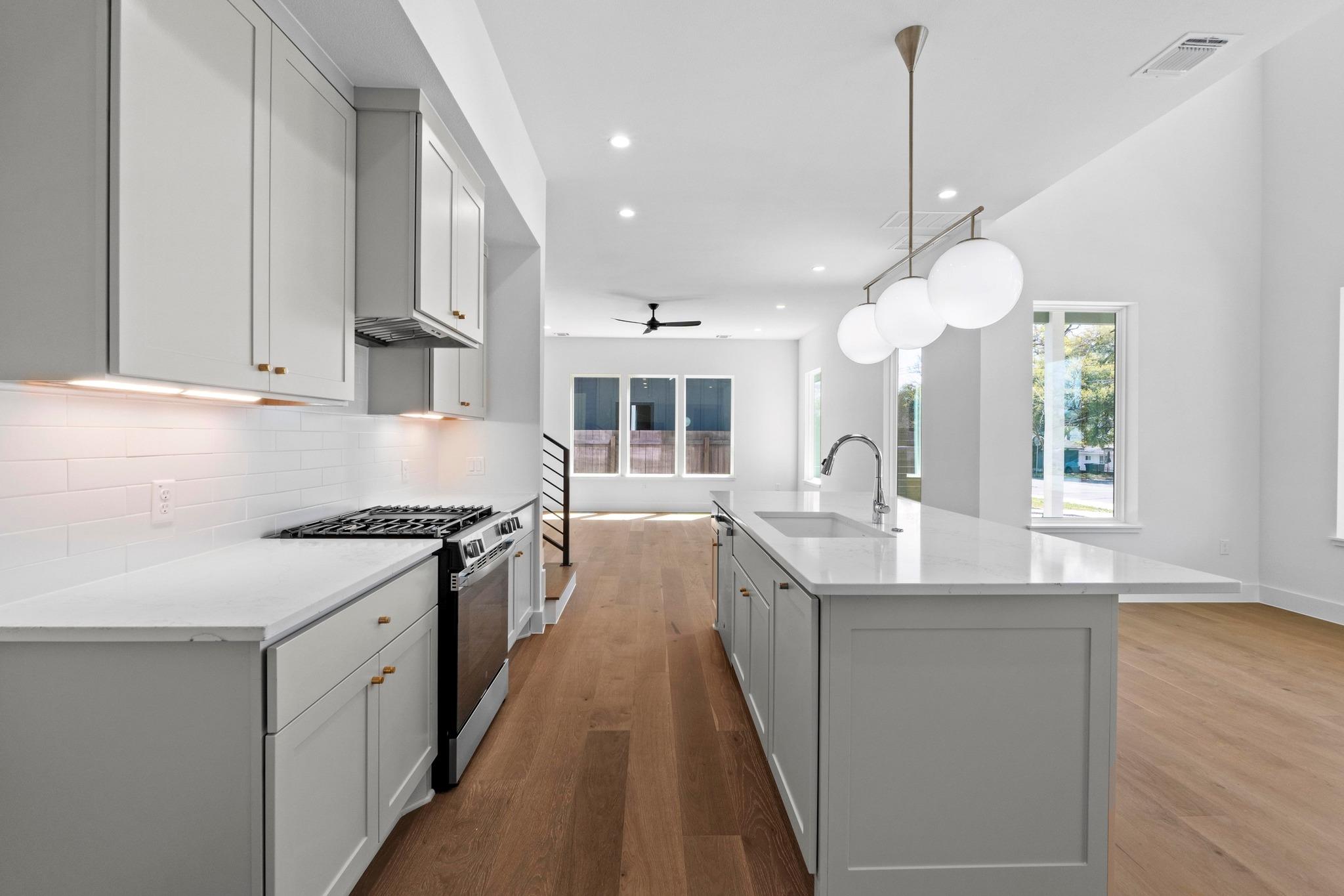 710 Philco Dr, Austin, TX 78745