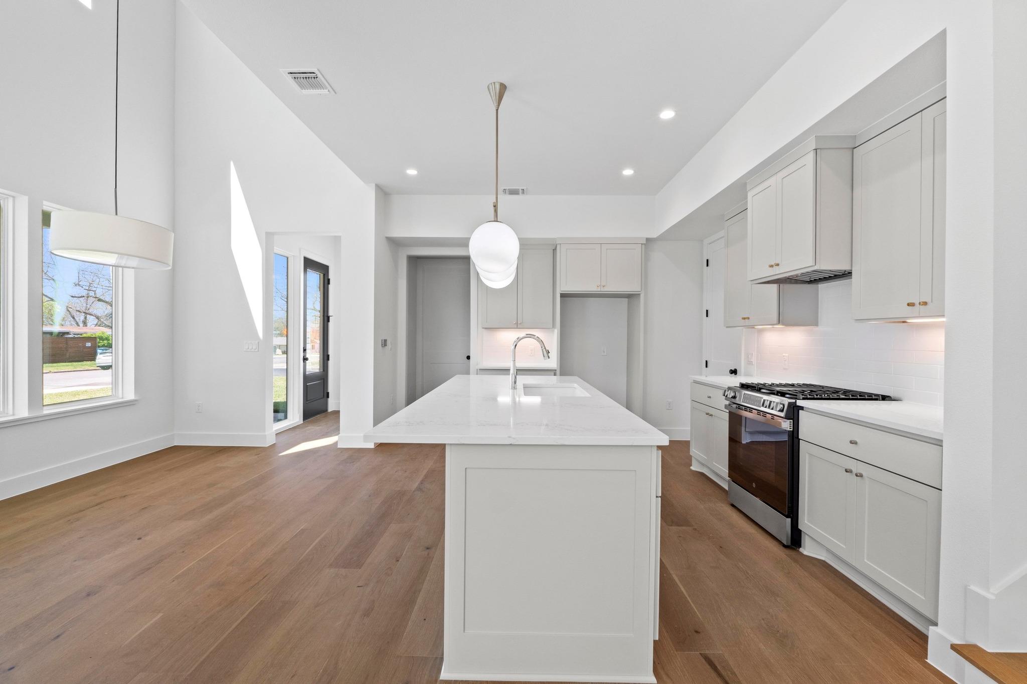 710 Philco Dr, Austin, TX 78745