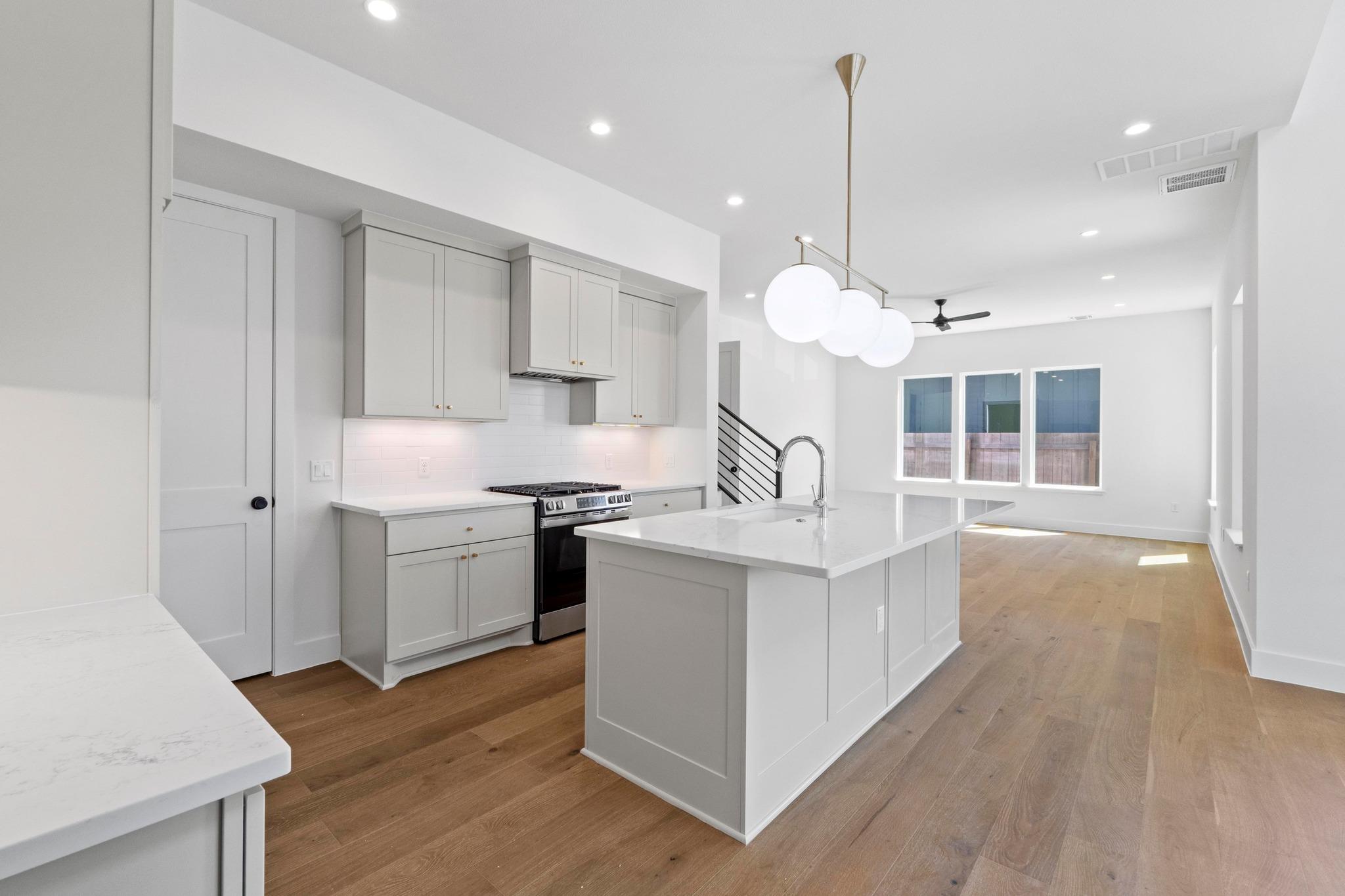 710 Philco Dr, Austin, TX 78745