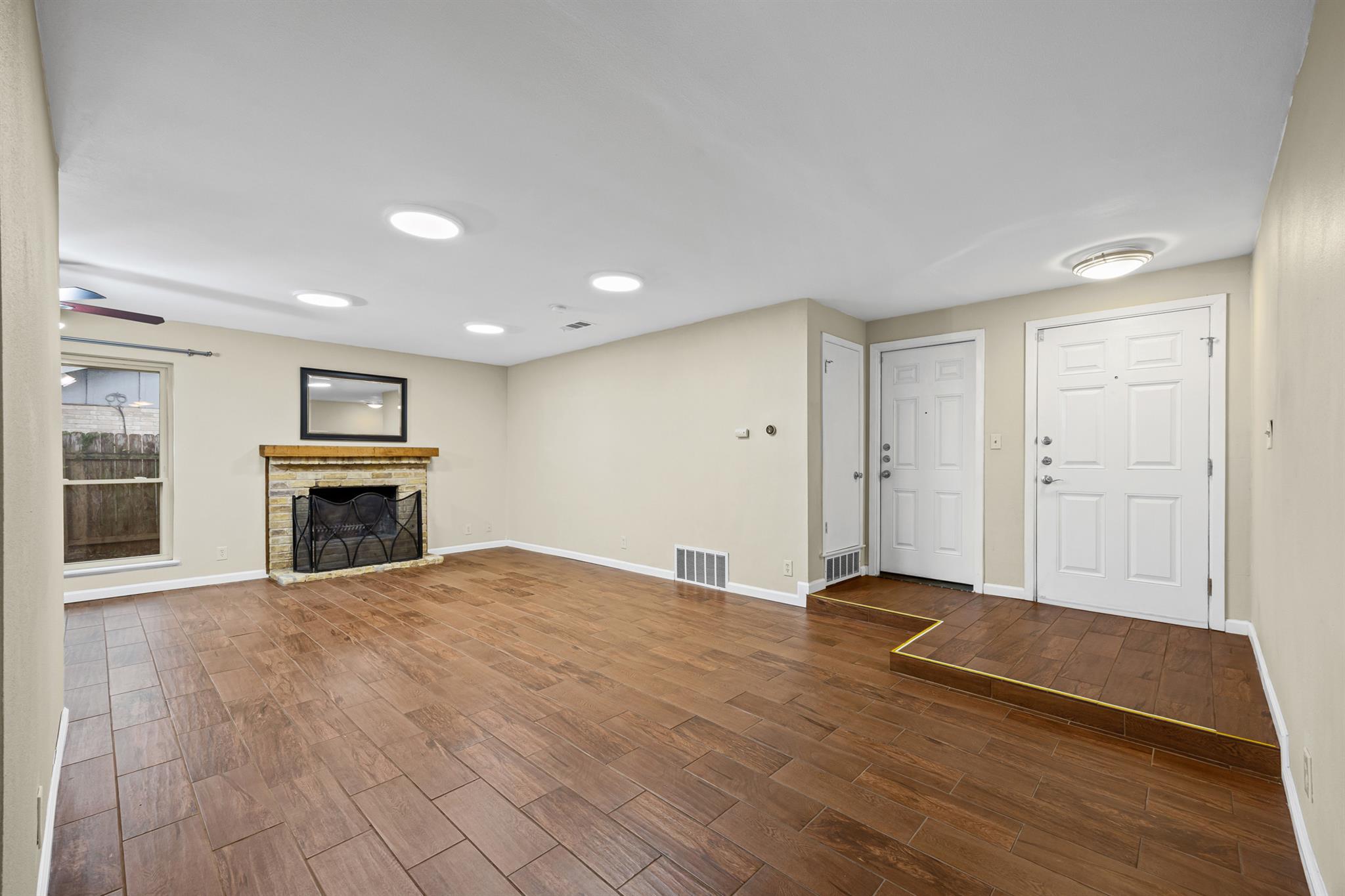 9215 Hunters Trce E, Austin, TX 78758