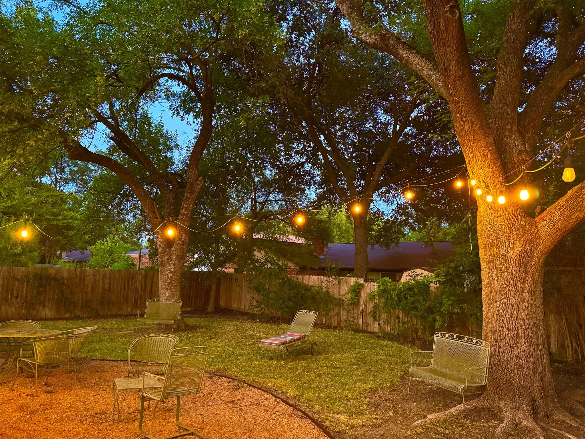 9215 Hunters Trce E, Austin, TX 78758