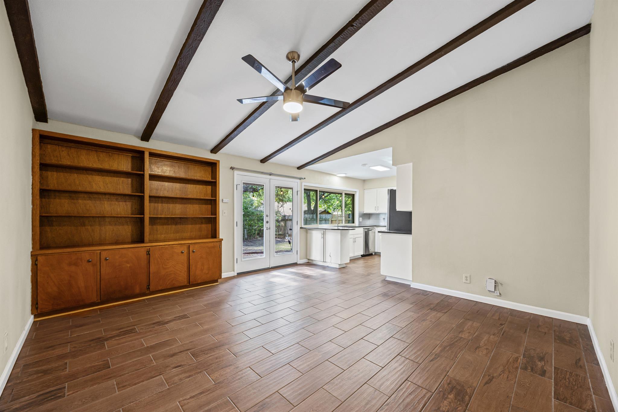 9215 Hunters Trce E, Austin, TX 78758