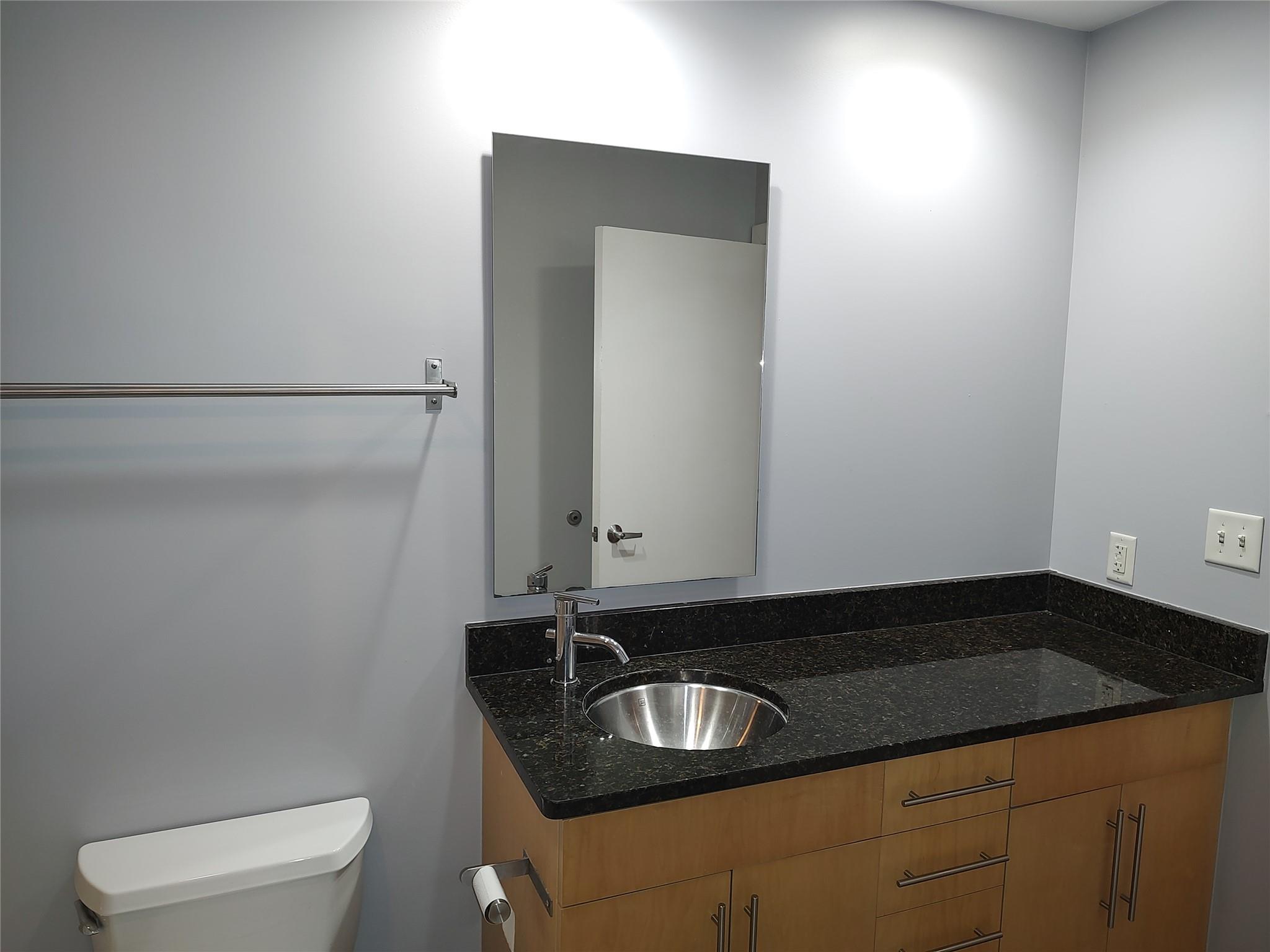 2124 E 6th St # 203, Austin, TX 78702