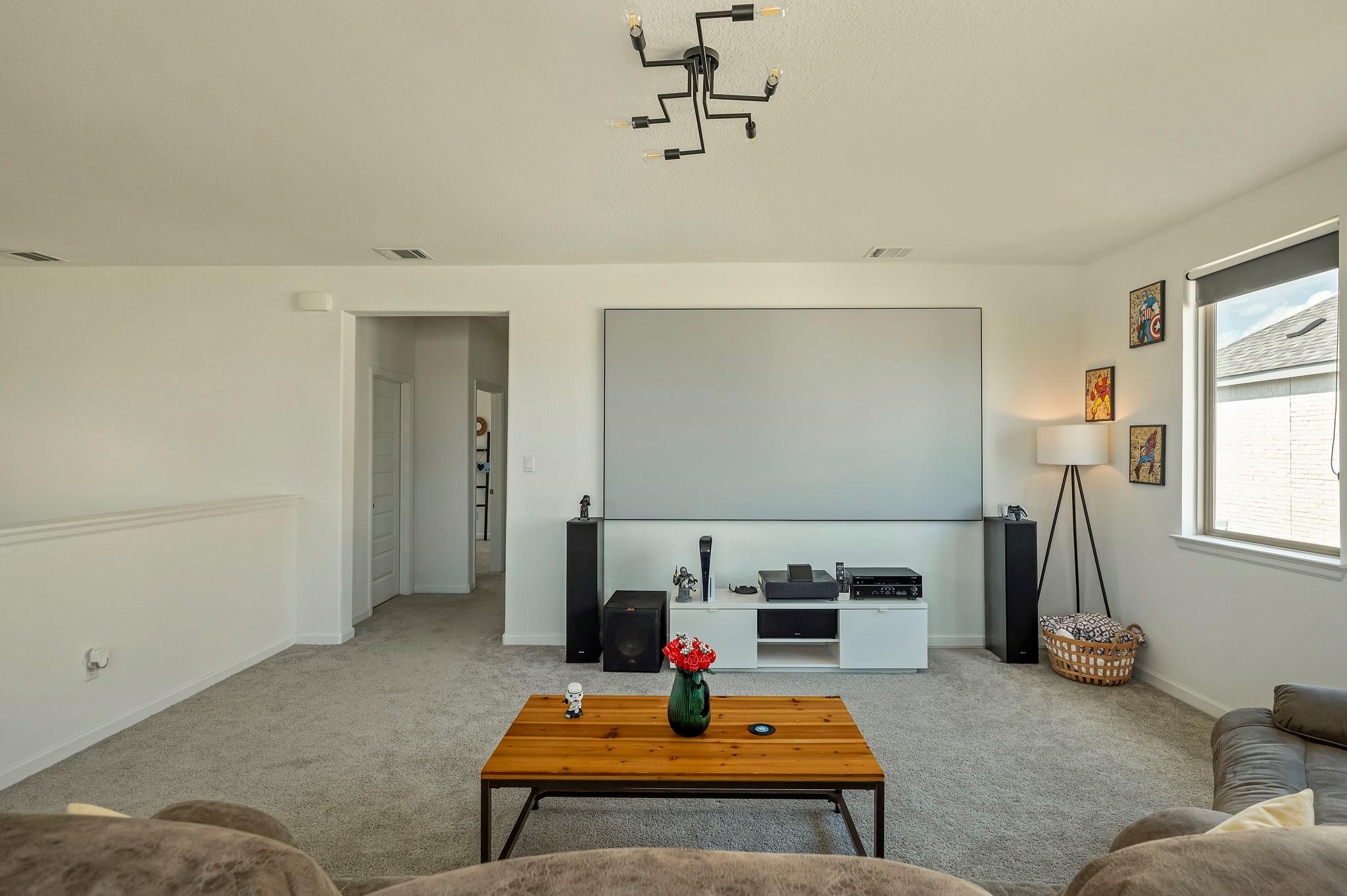 208 Dycus Bnd, Liberty Hill, TX 78642