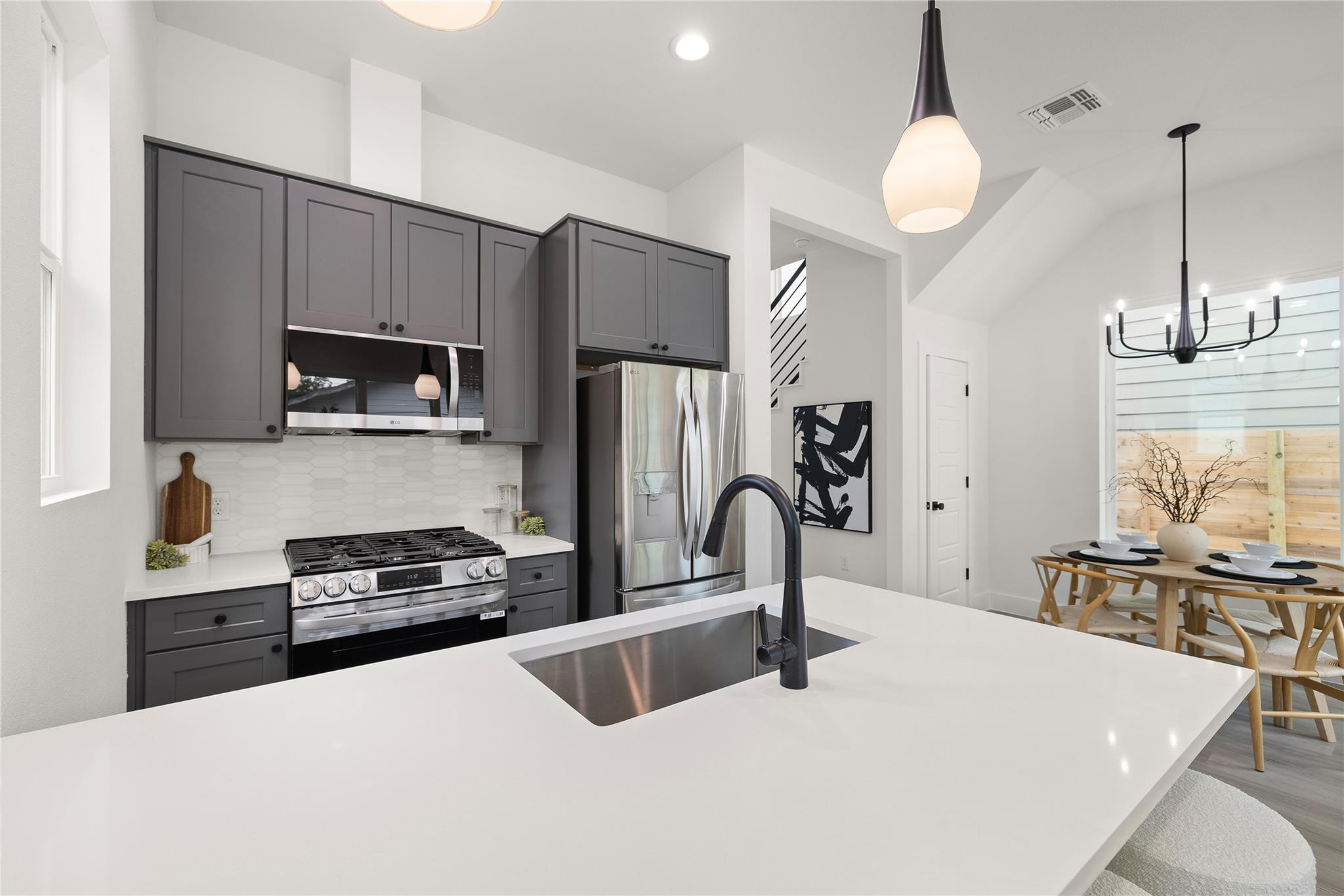 1700 Pennsylvania Ave, Austin, TX 78702