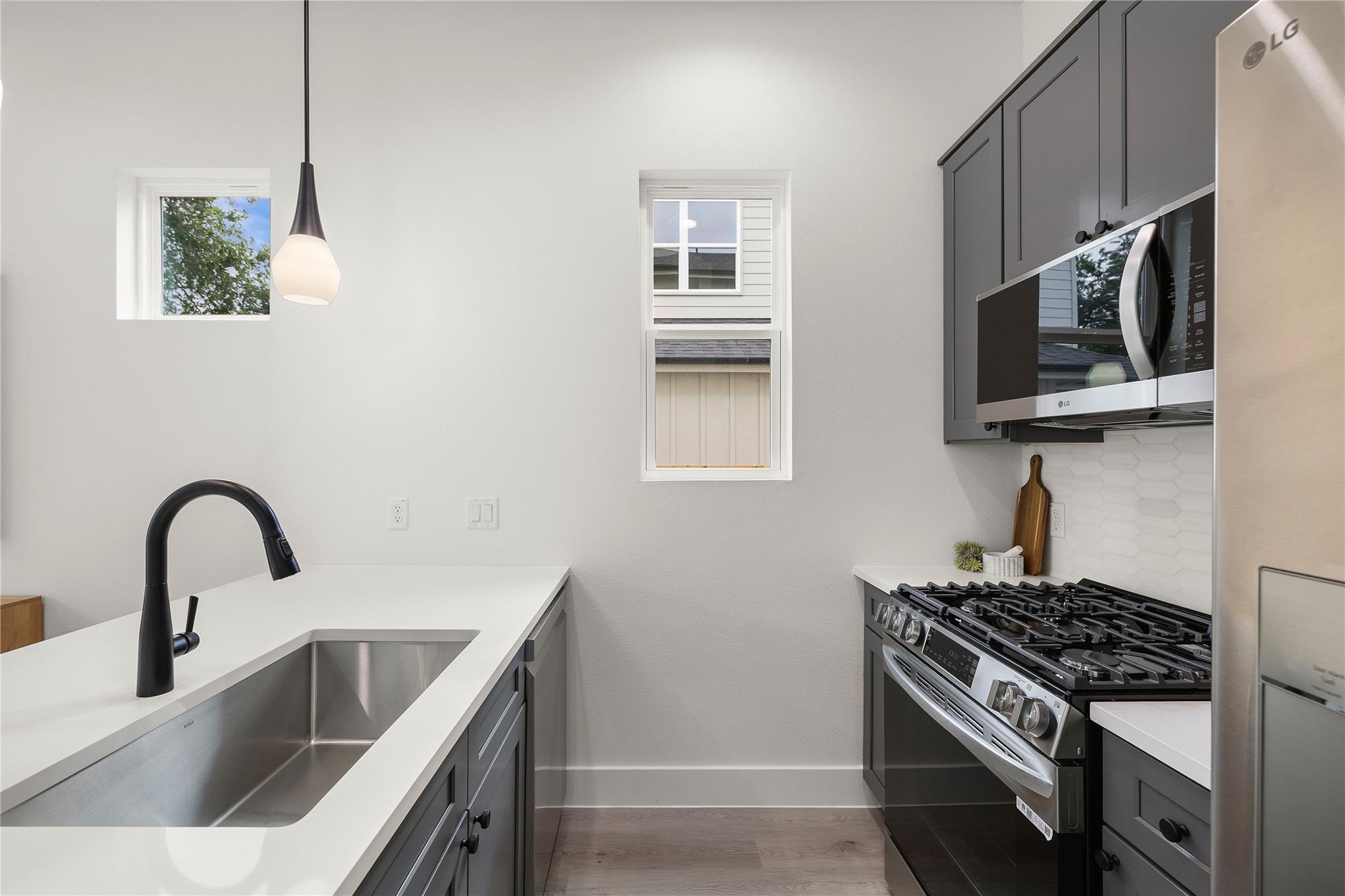 1700 Pennsylvania Ave, Austin, TX 78702