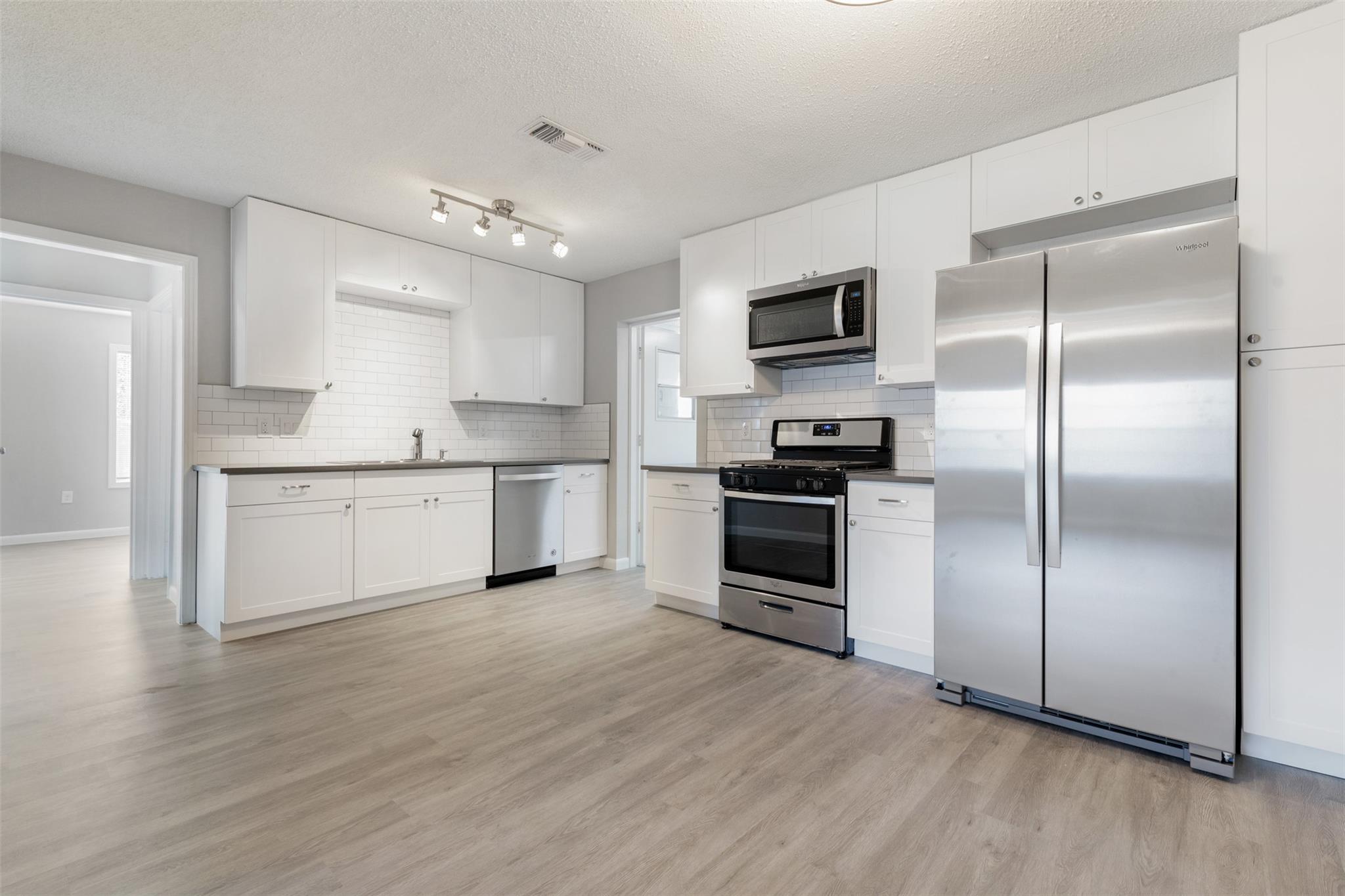 4806 Pecan Springs Rd, Austin, TX 78723