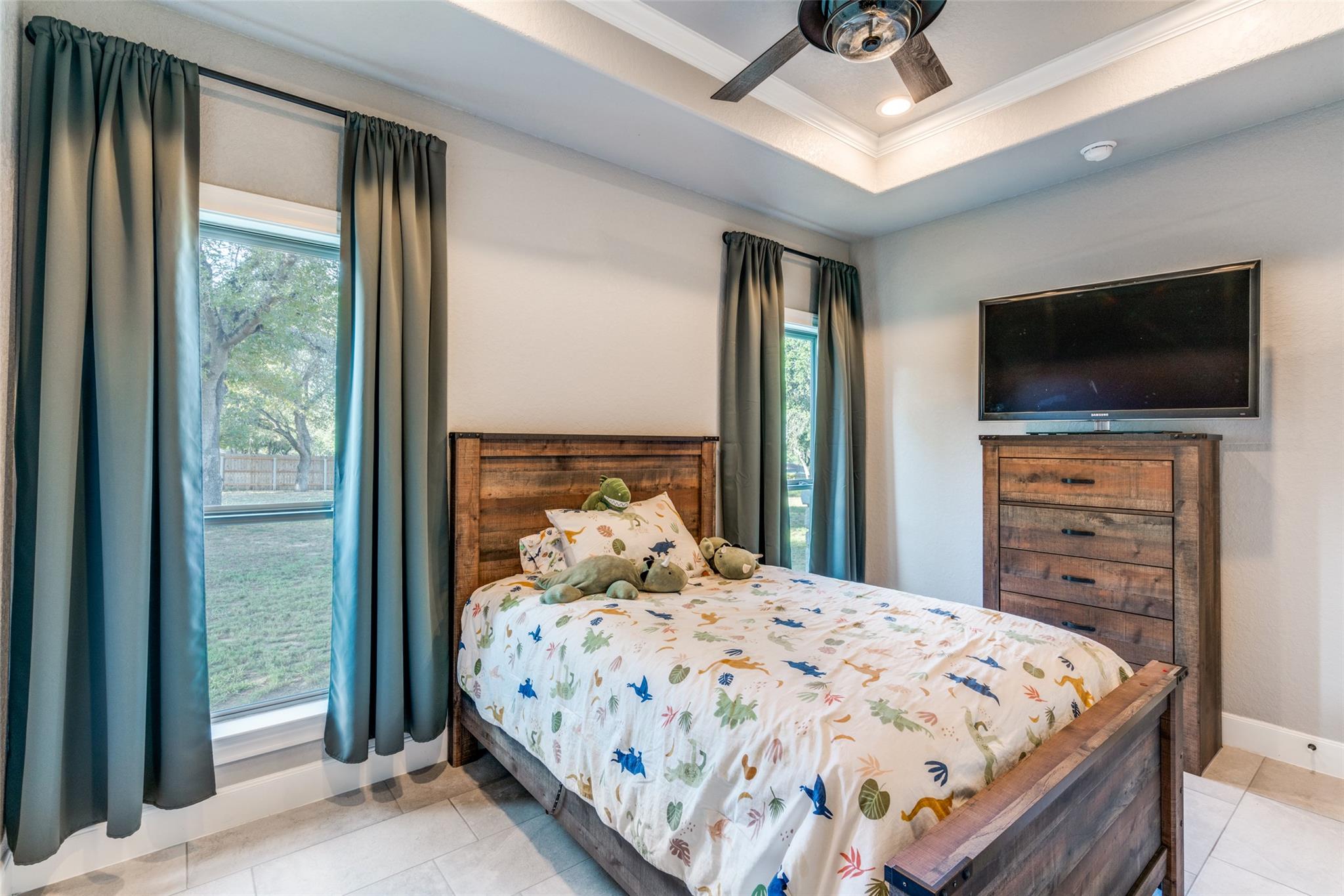 105 Calvary Dr, Adkins, TX 78101