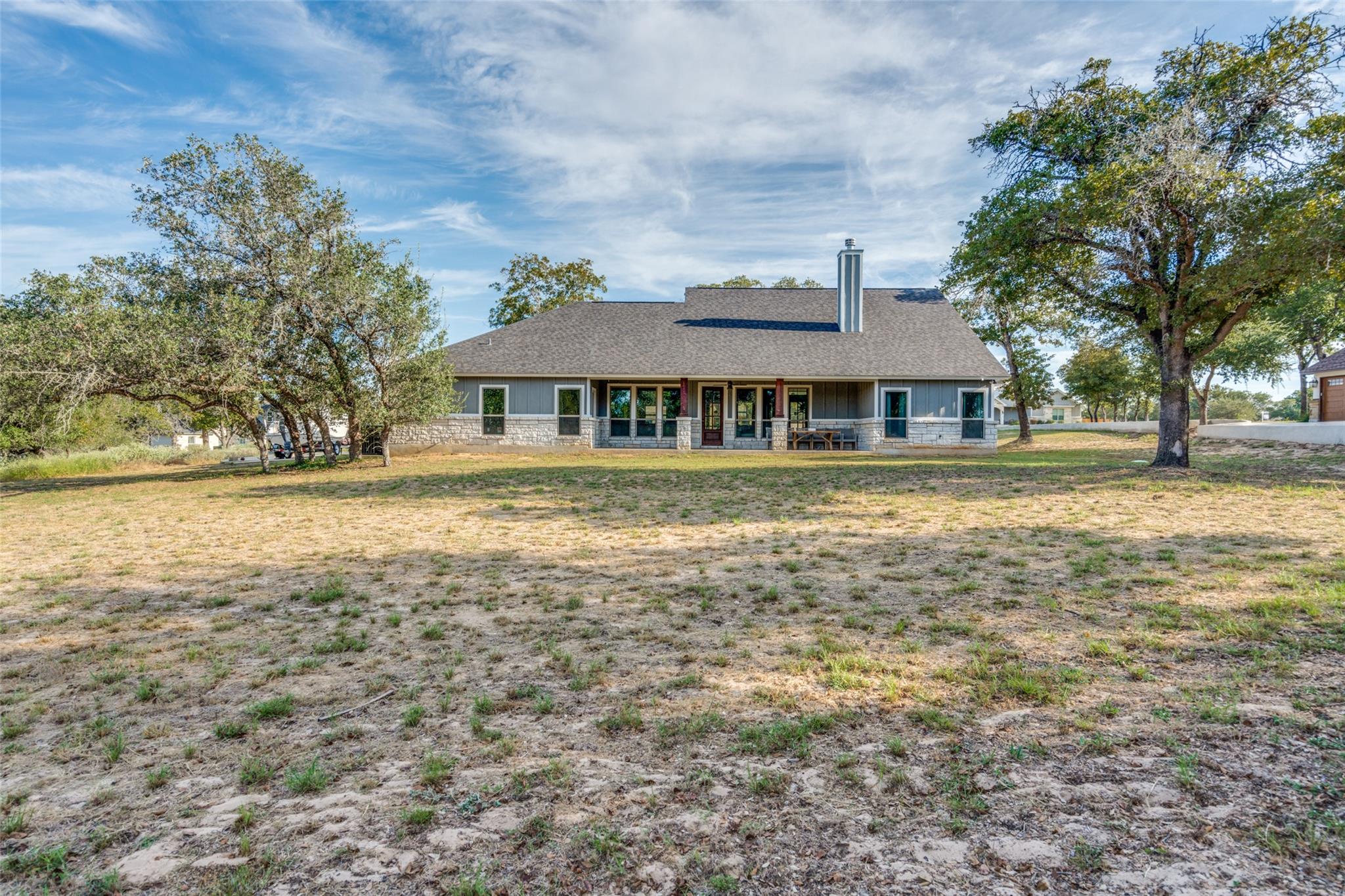 105 Calvary Dr, Adkins, TX 78101