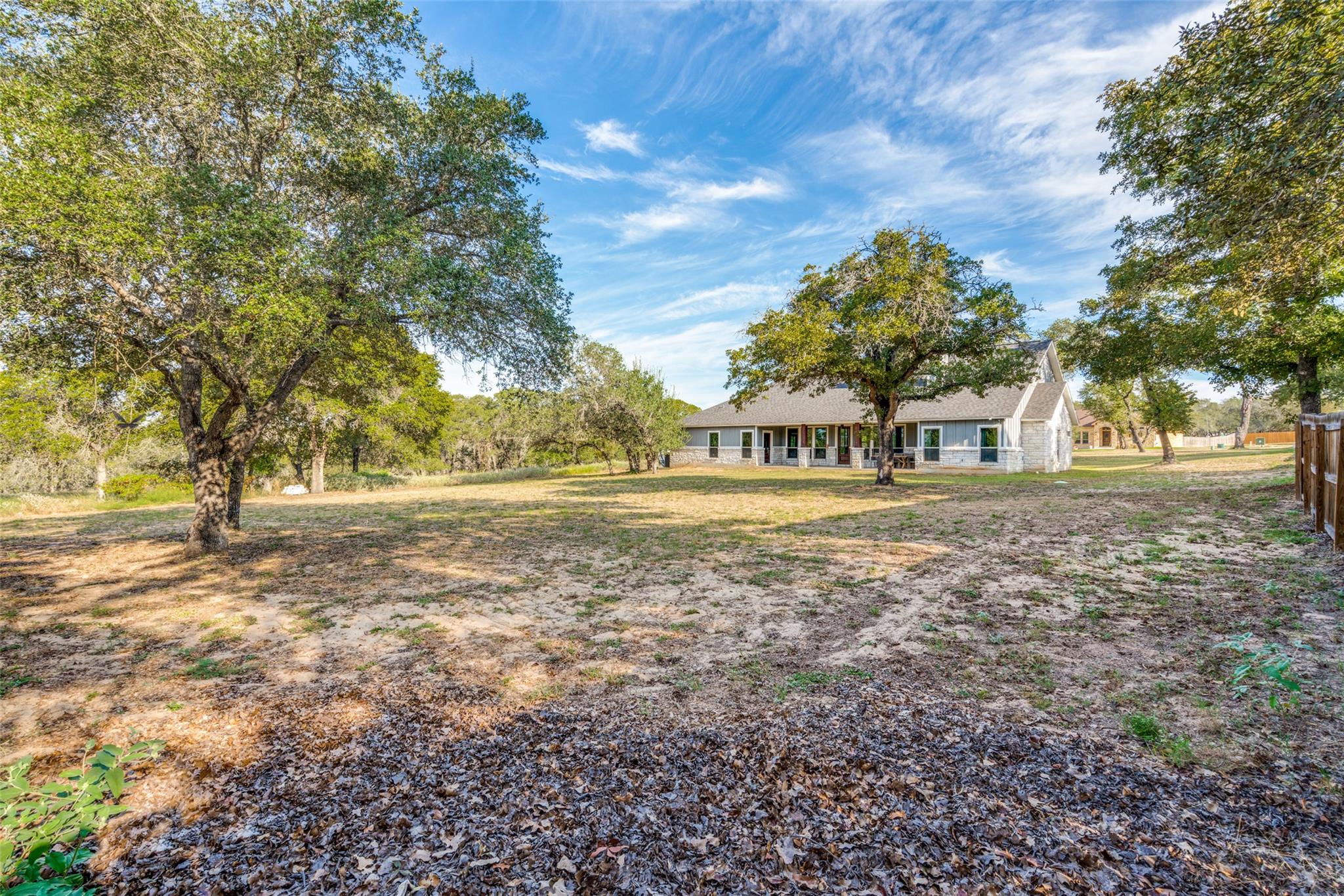 105 Calvary Dr, Adkins, TX 78101