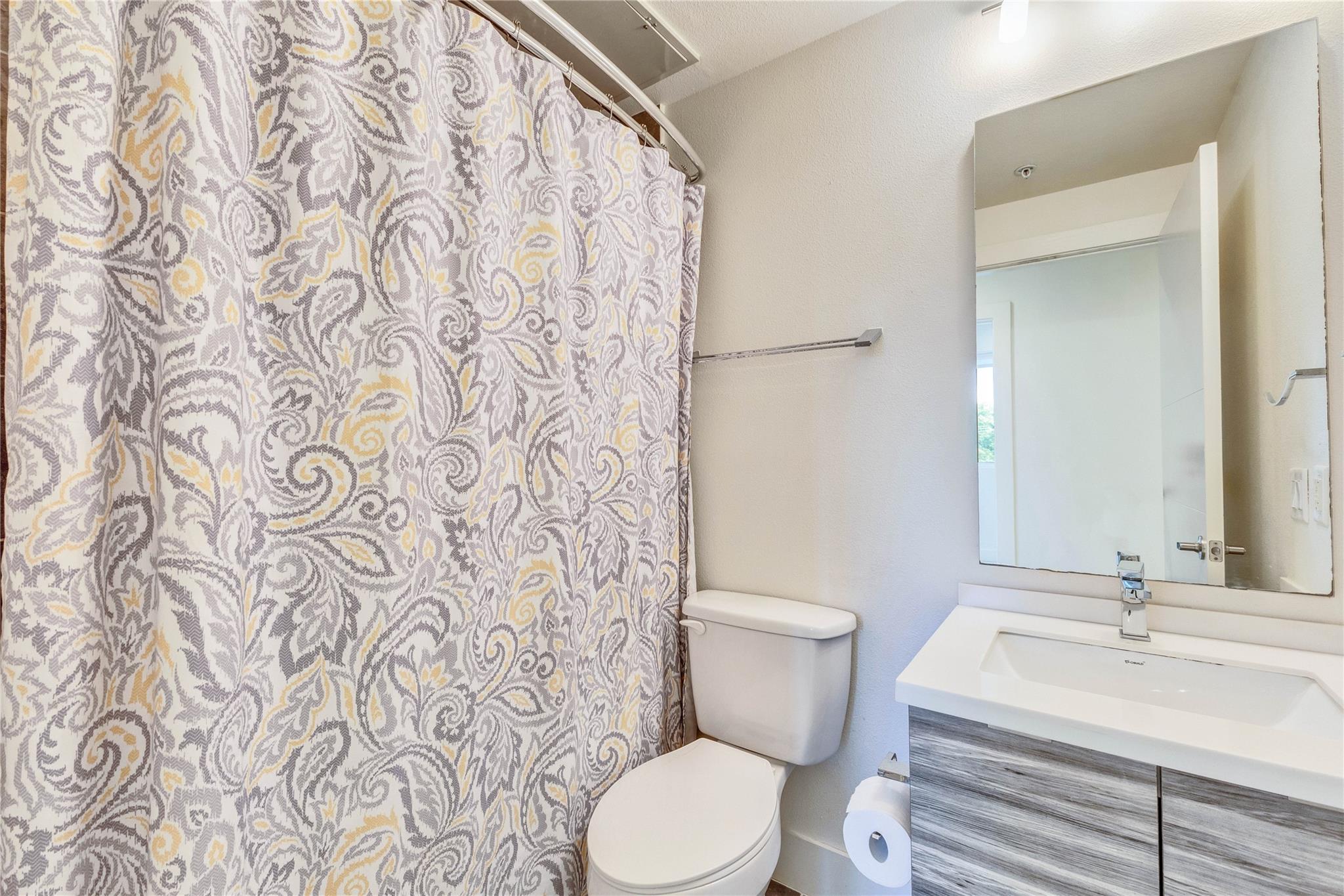 604 N Bluff Dr # 105, Austin, TX 78745