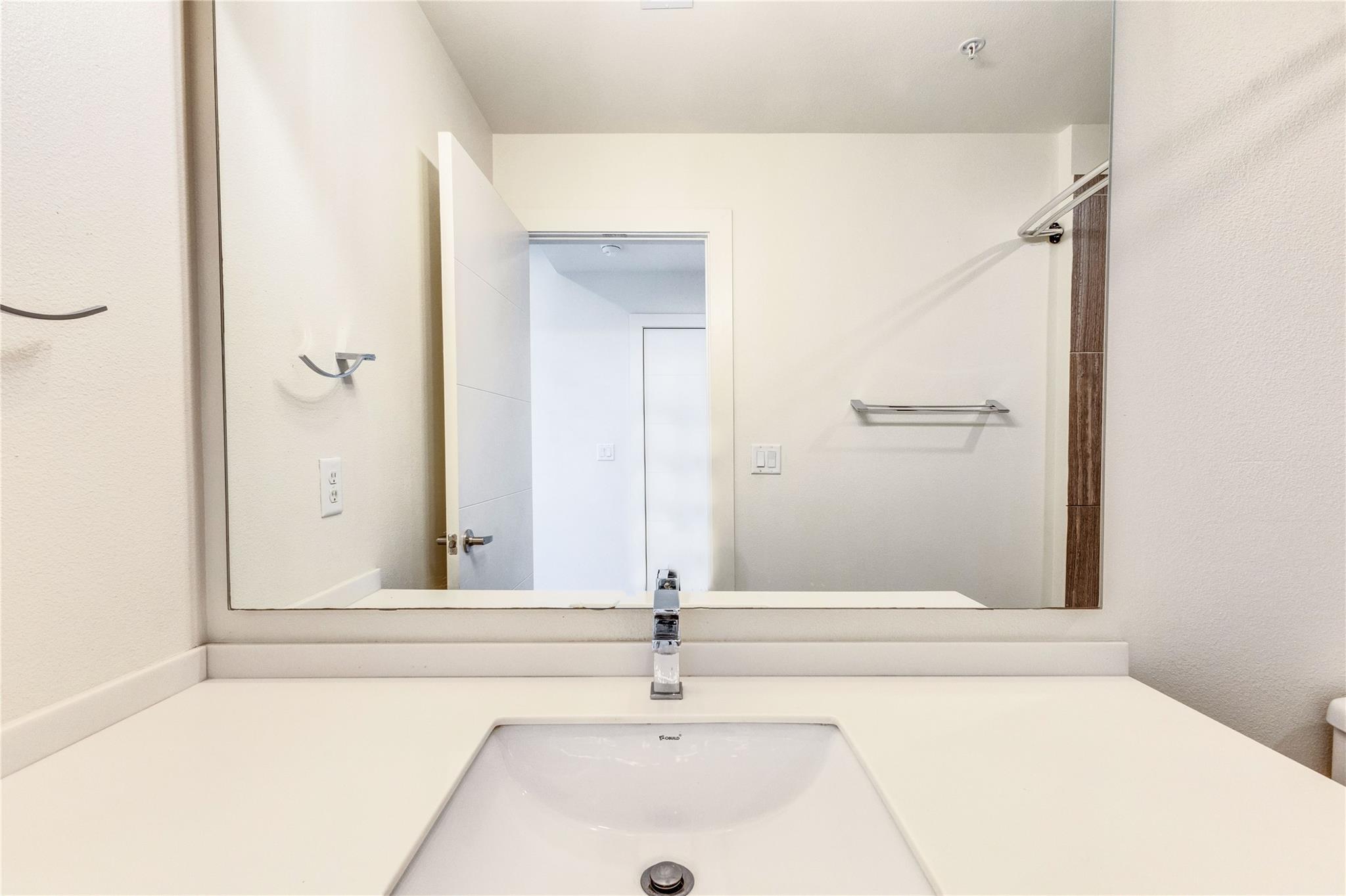 604 N Bluff Dr # 105, Austin, TX 78745