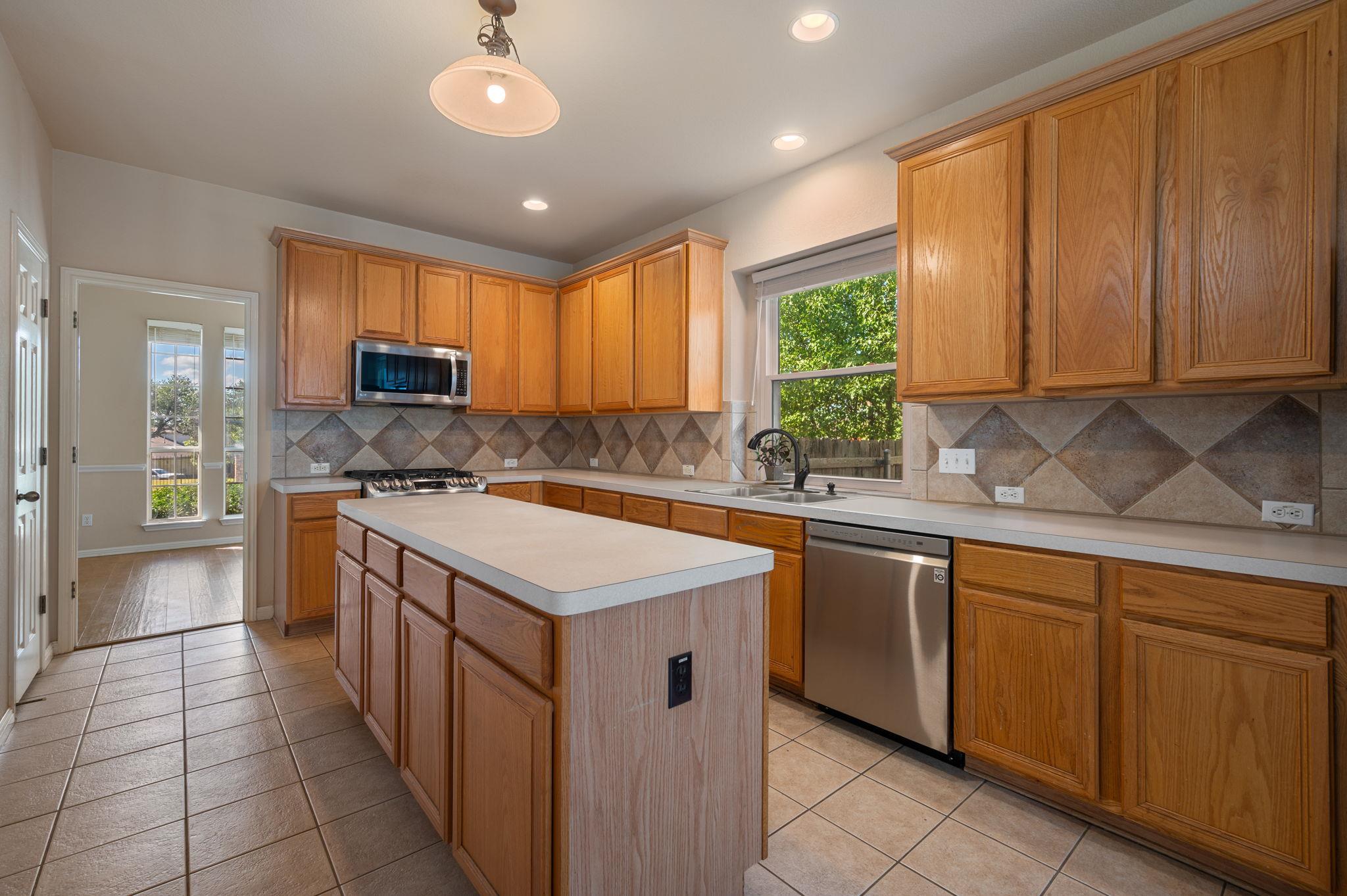 6612 Convict Hill Rd, Austin, TX 78749