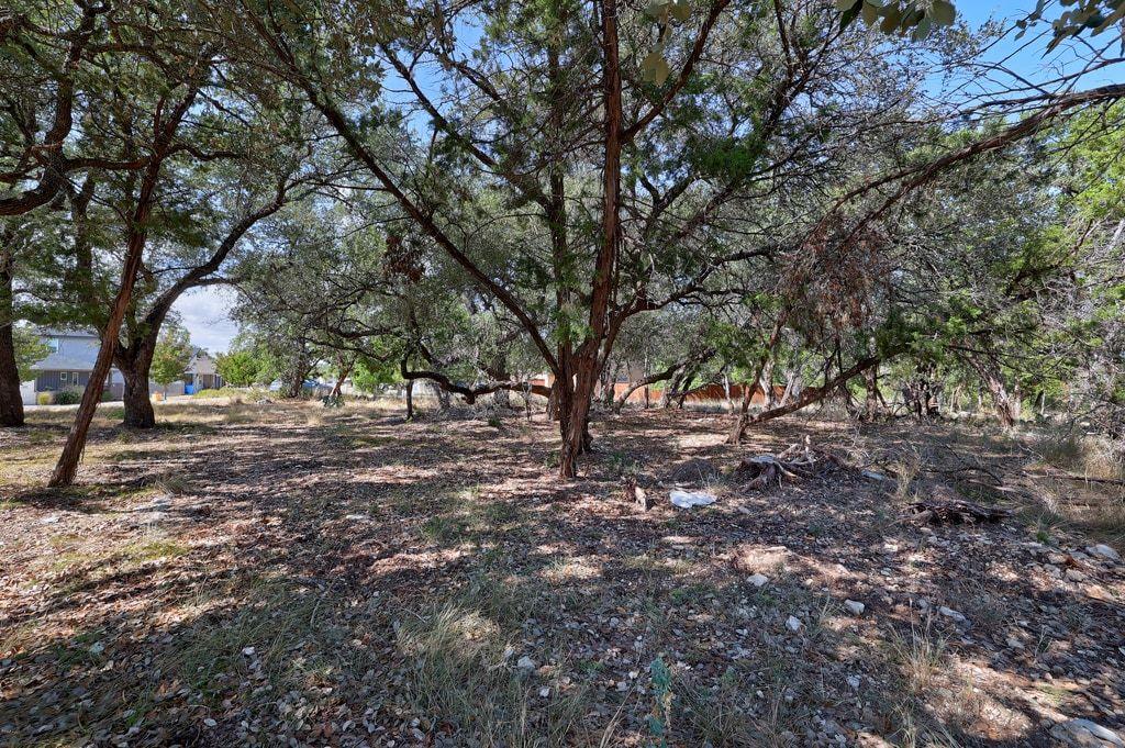 406 Summit Ridge Dr N, Lago Vista, TX 78645