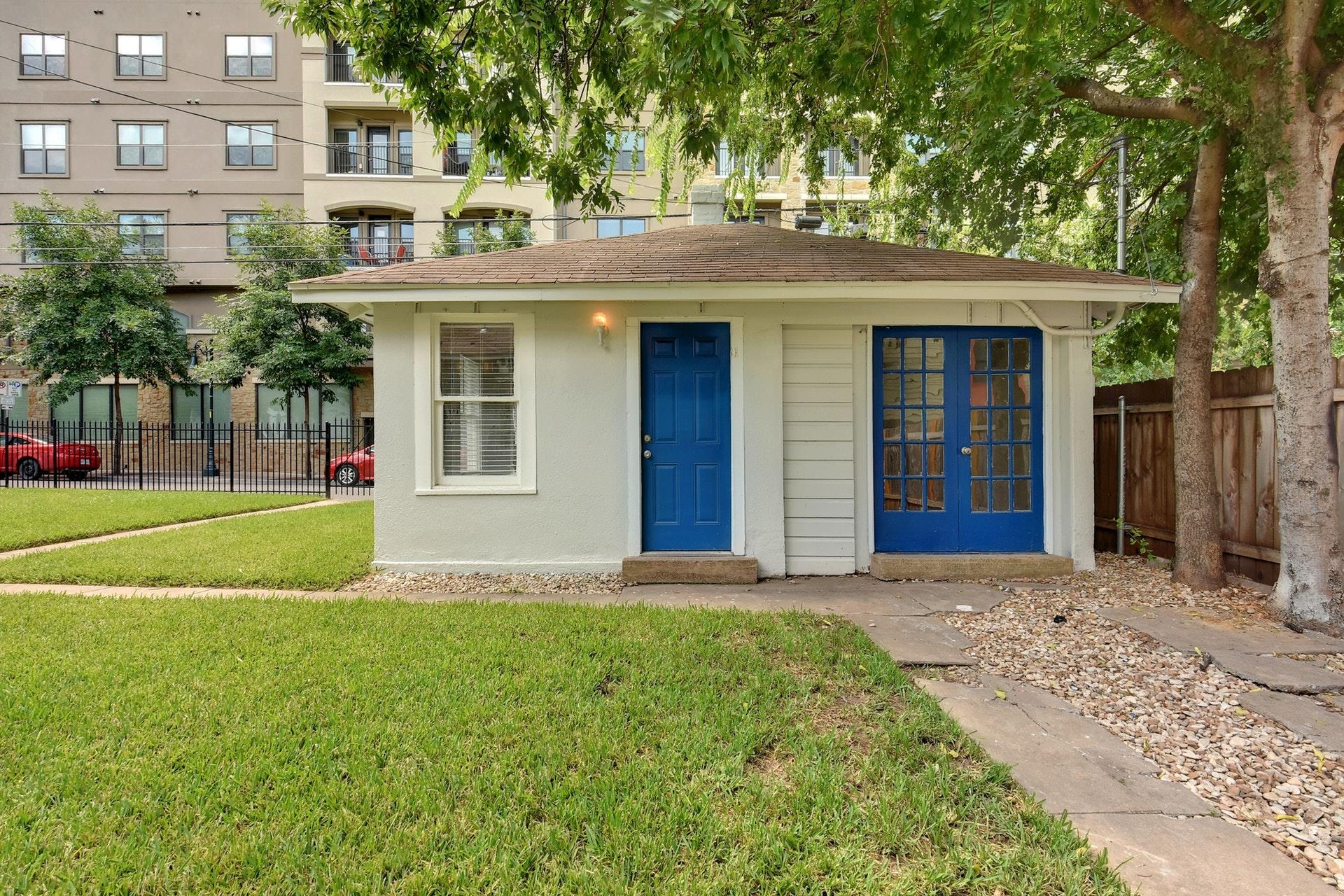 903 Shoal Cliff Ct, Austin, TX 78705