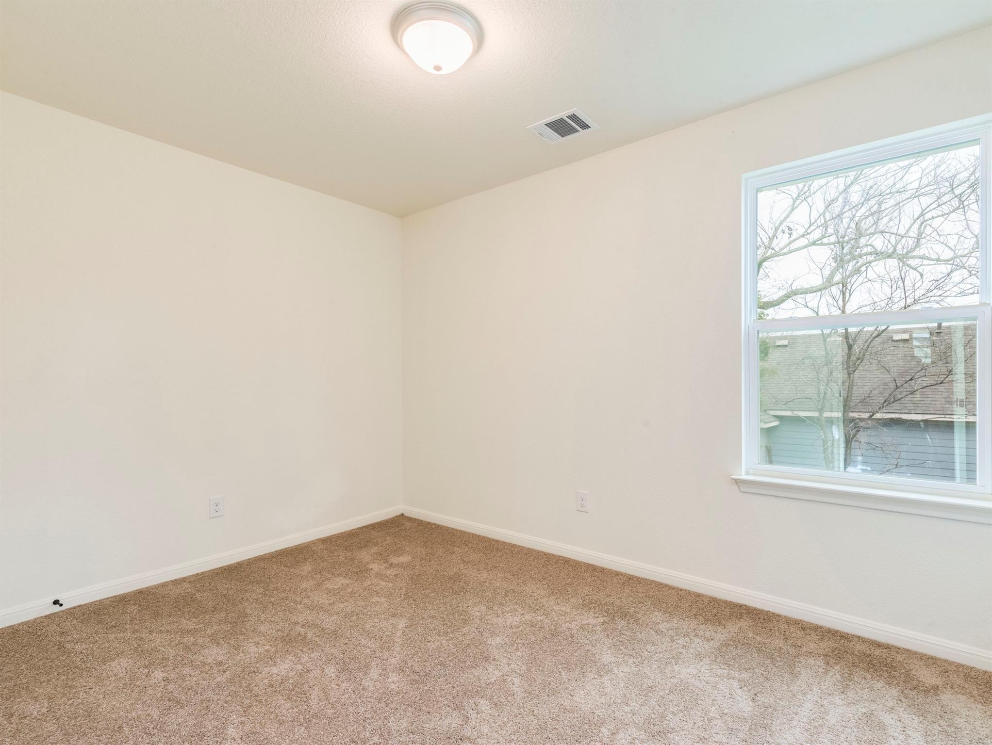 2002 W 2nd St # 902, Taylor, TX 76574