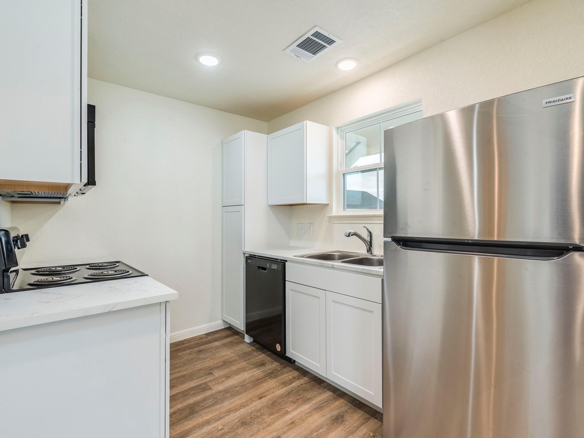 2002 W 2nd St # 902, Taylor, TX 76574