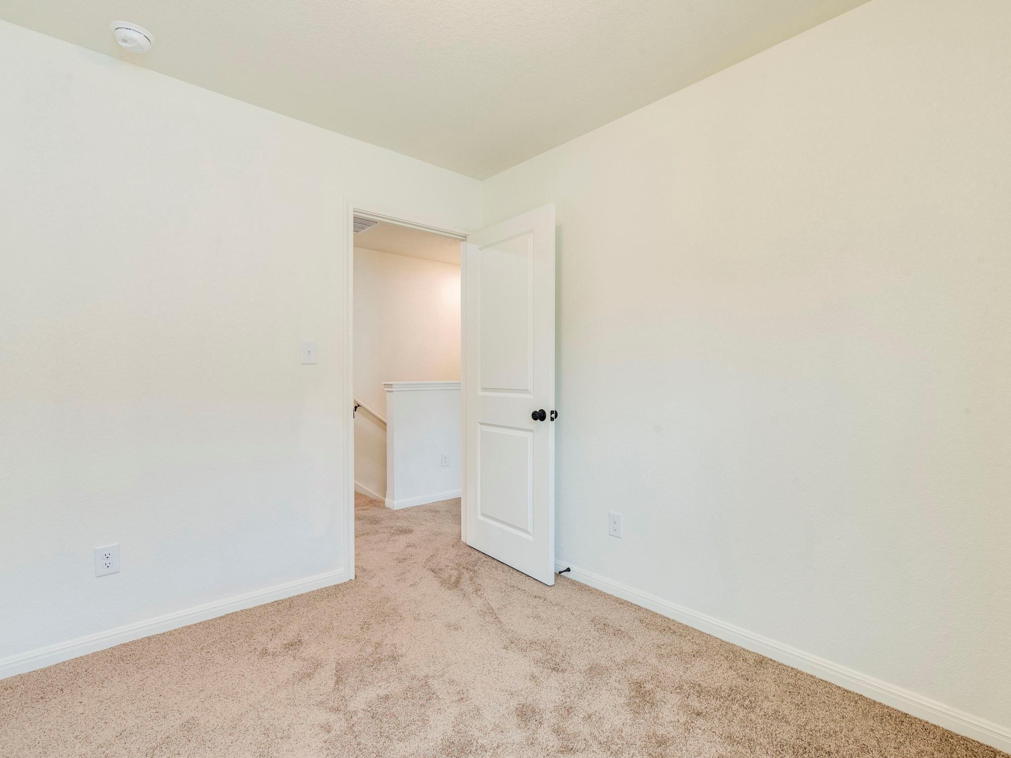 2002 W 2nd St # 902, Taylor, TX 76574